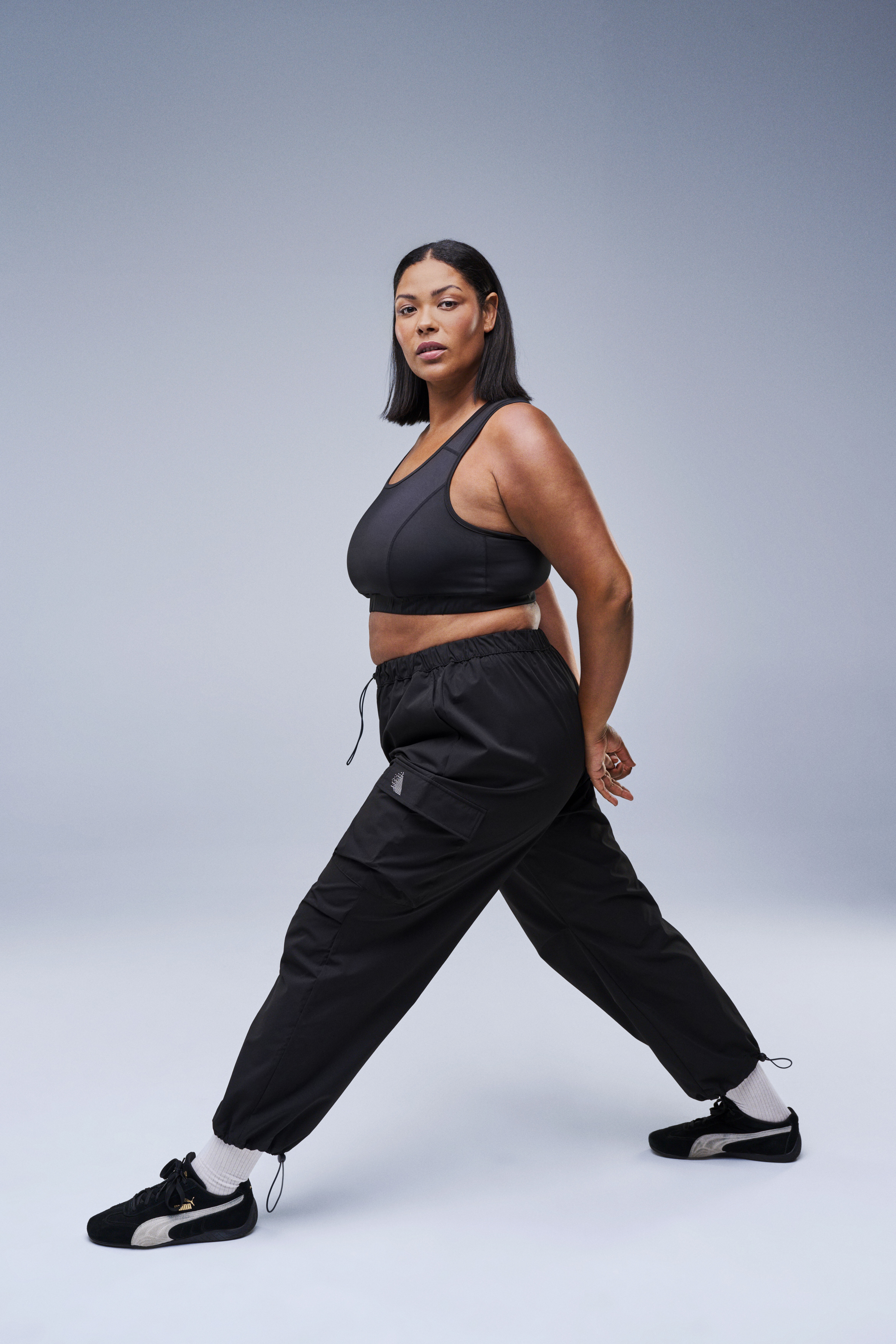 ZizziTrackpants, , Model