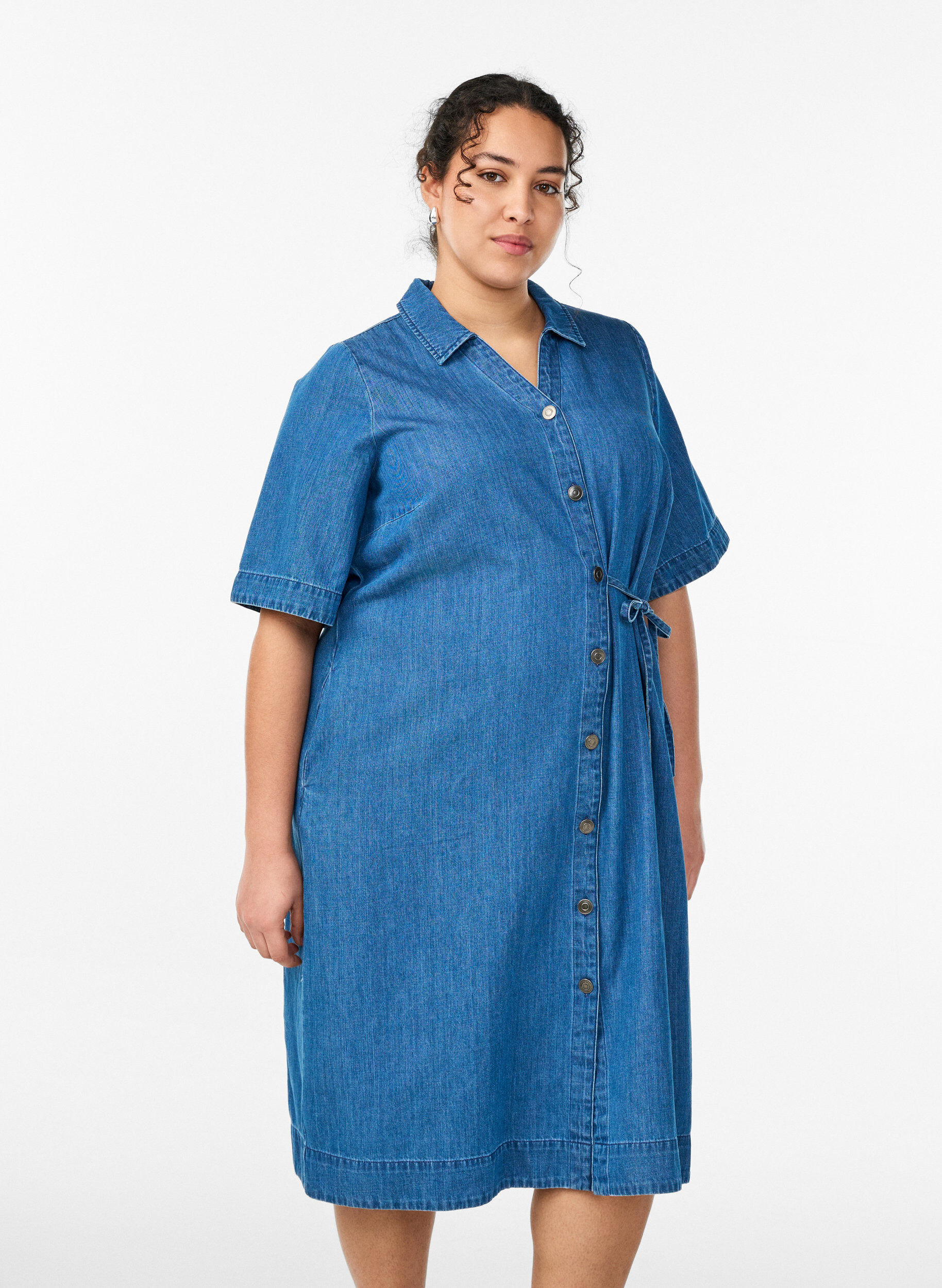 Denimjurk met knoopsluiting en strikdetail, Blauw, Model