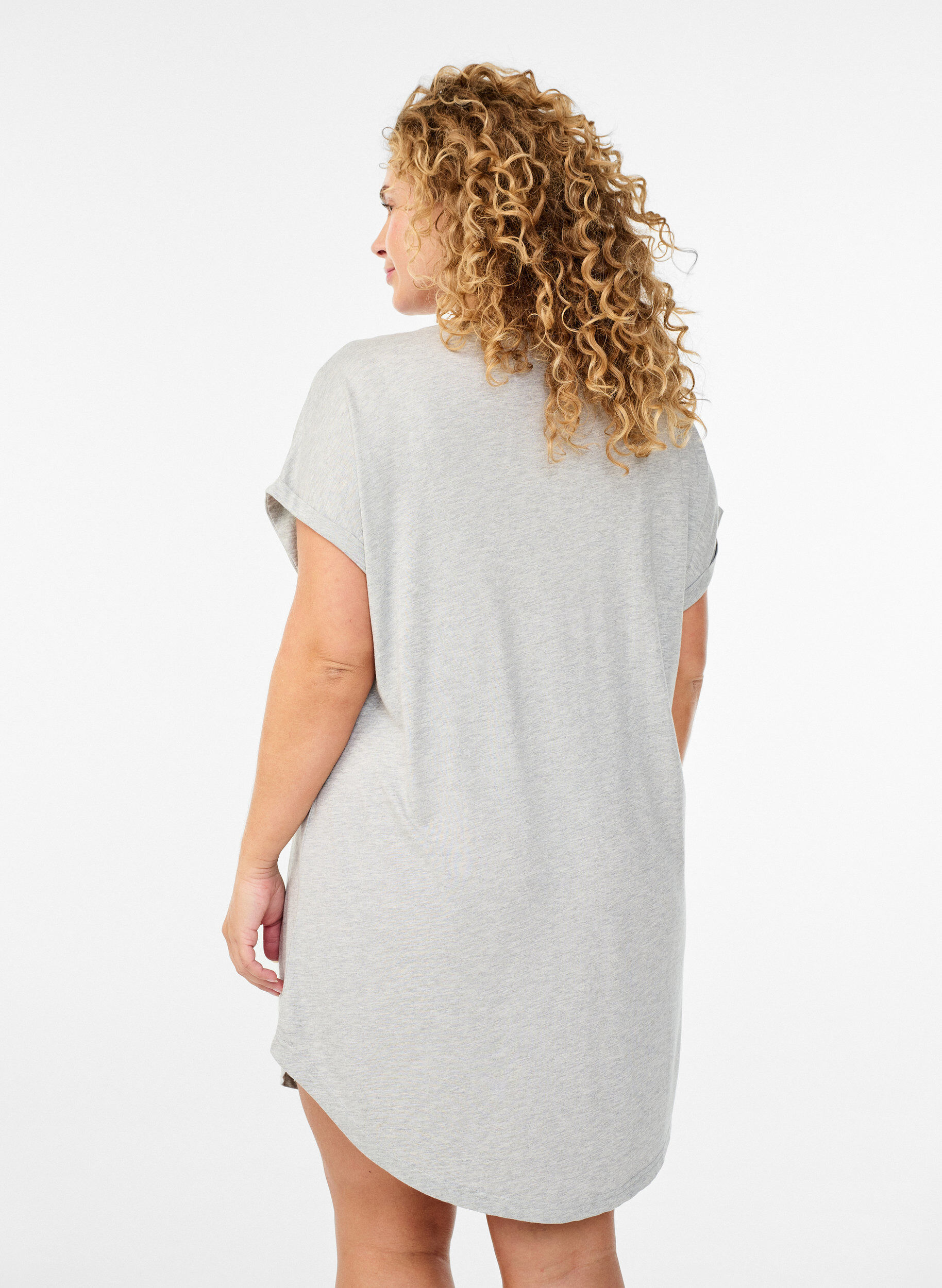 Zizzi Chemise de nuit &agrave; manches courtes avec imprim&eacute; texte, Gris, Model image number 2