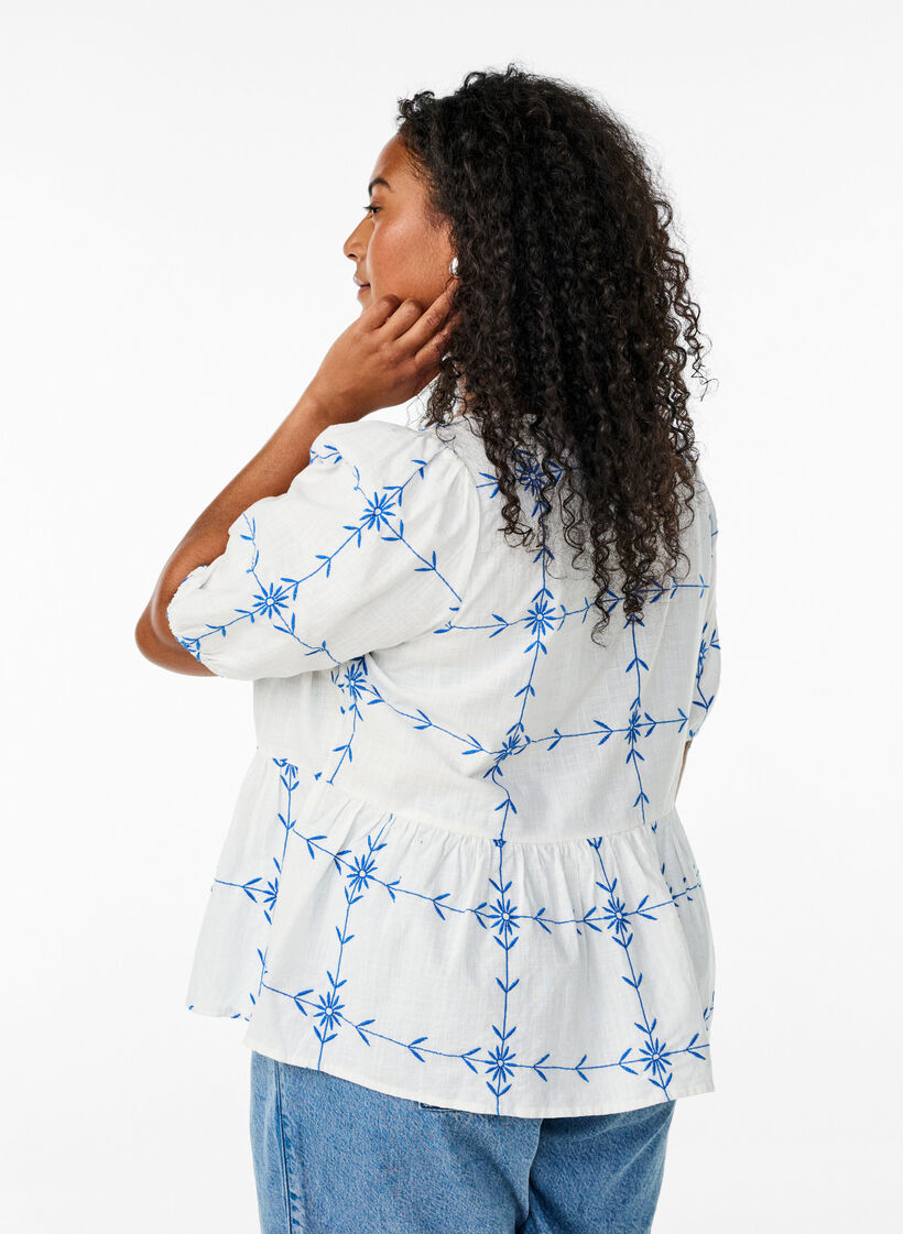 Blouse met korte mouwen, V-hals en borduurwerk, B.White Daphne Emb., Model