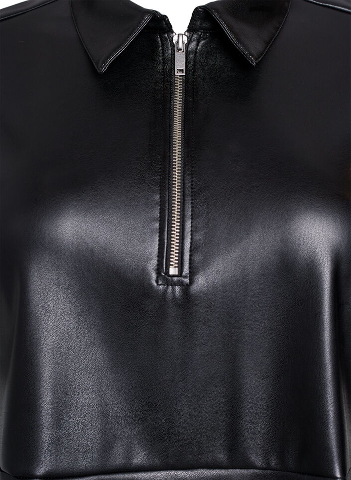 Korte jurk in imitatieleer met een A-lijn vorm, Black, Packshot