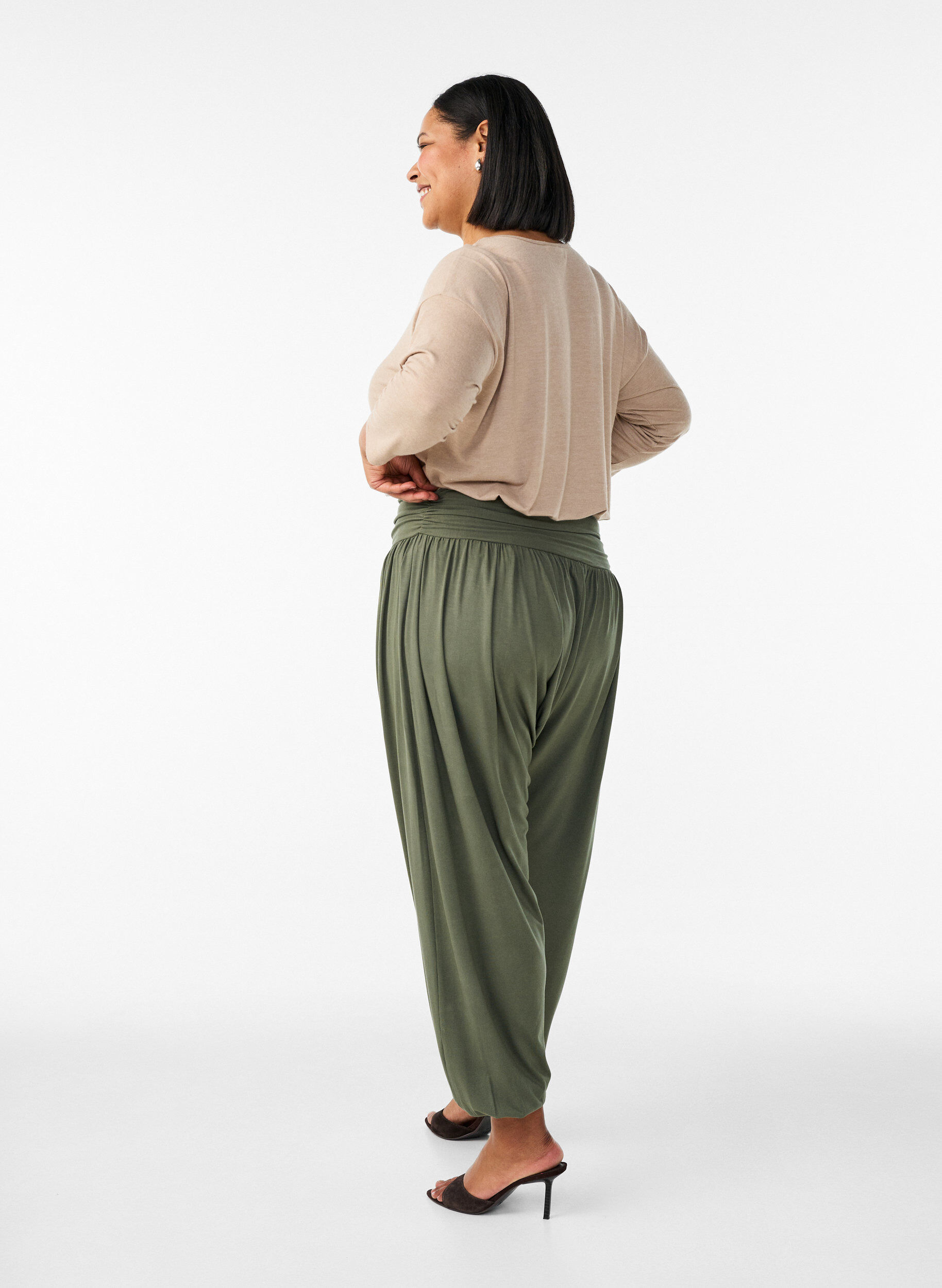 Zizzi Pantalon sarouel ample, Vert, Model image number 1
