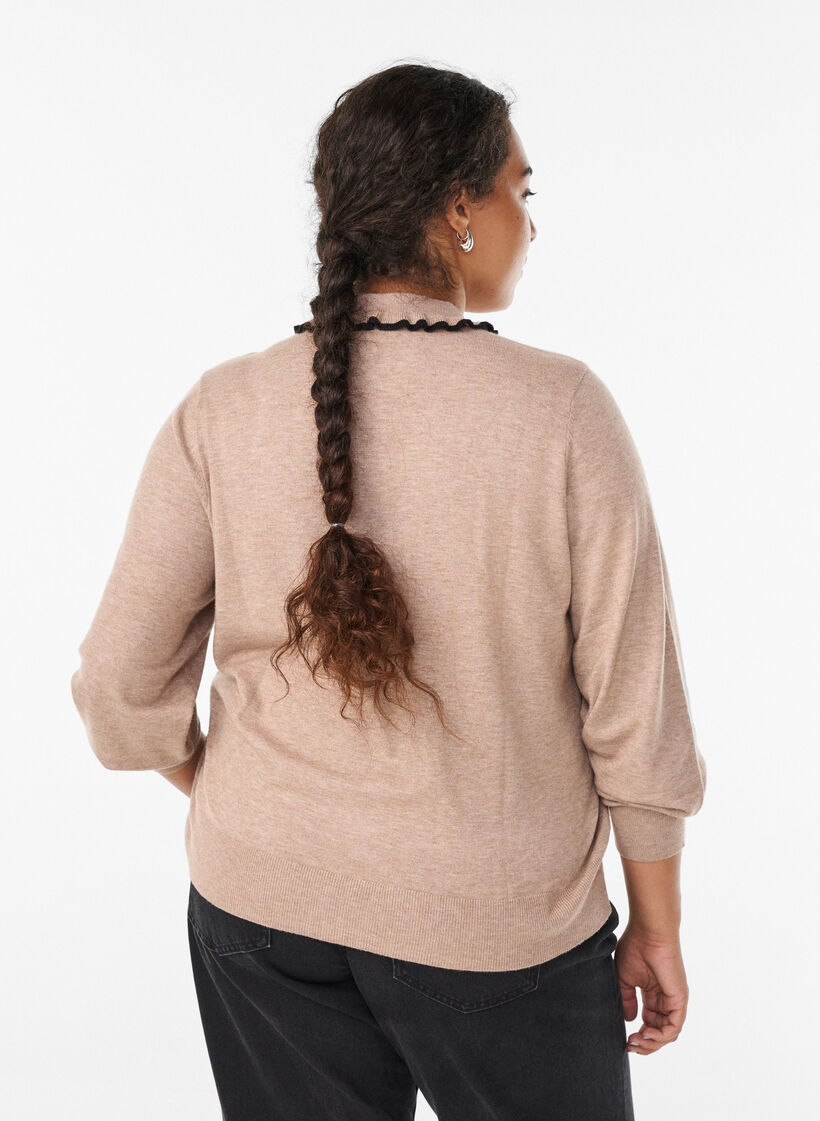 Gebreide blouse met een kraag en contrasterende ruches, Beige, Model