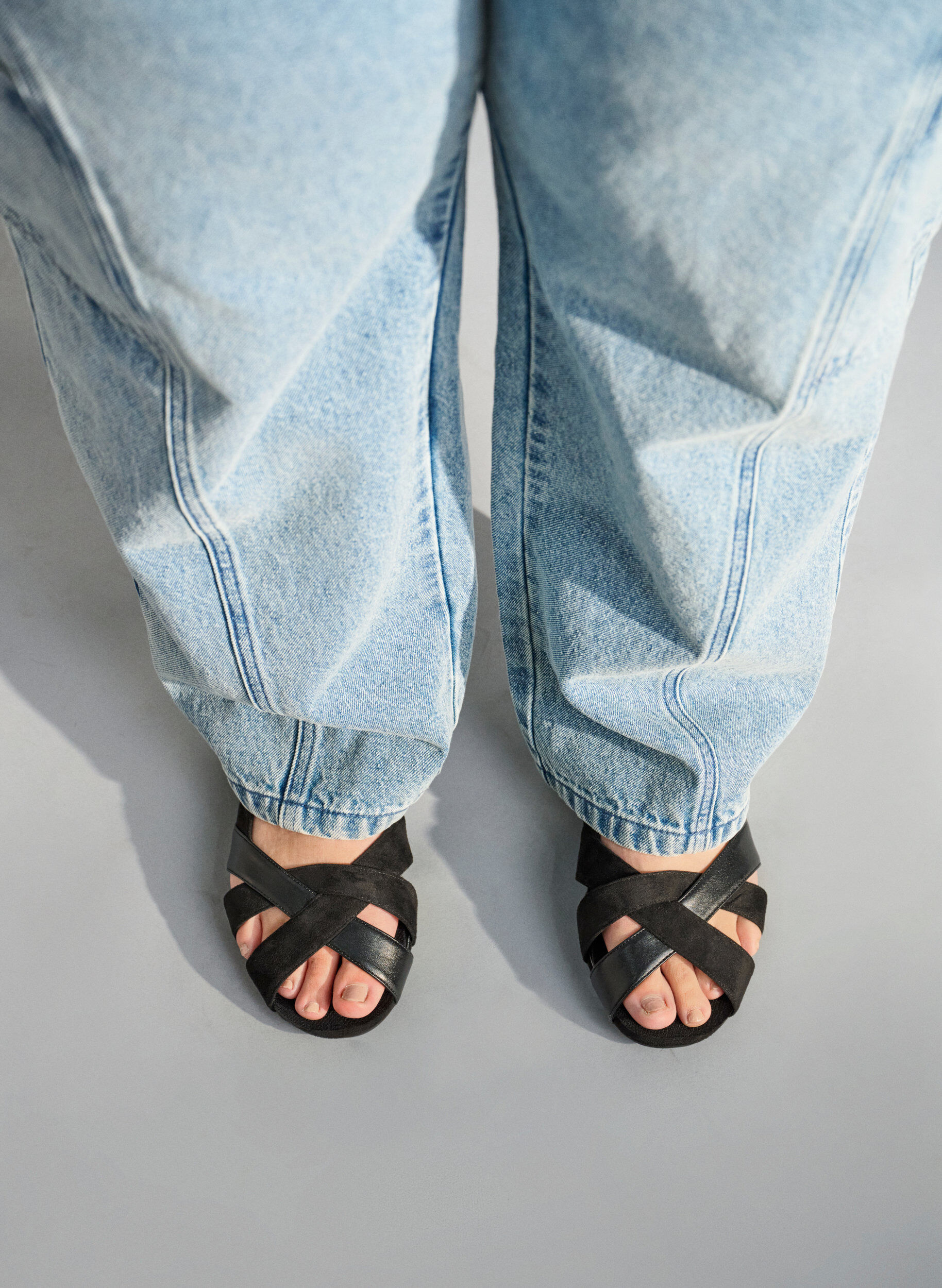 ZizziOpen ballerina flats met gekruiste bandjes, Zwart, Image image number 0