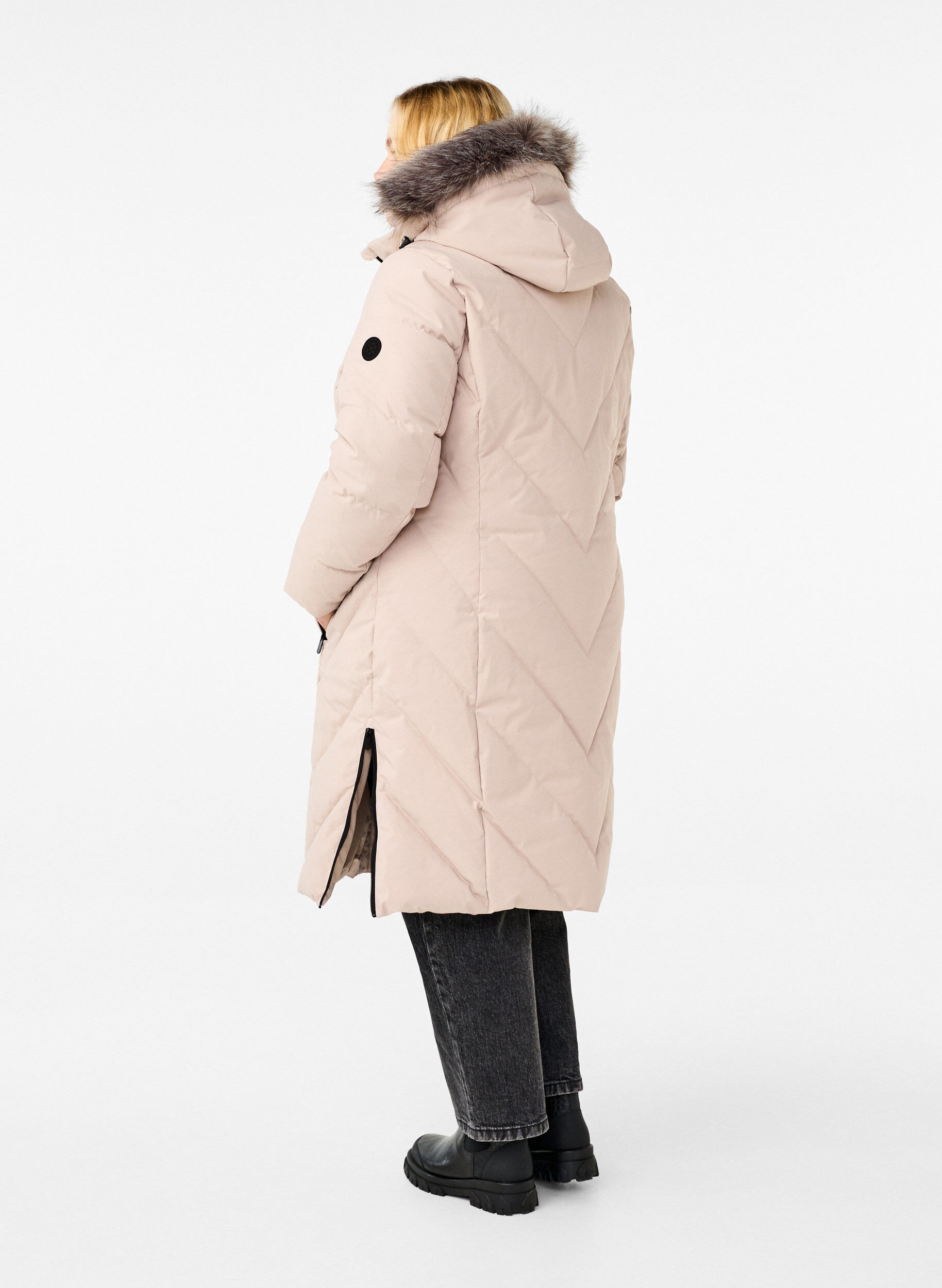 ZizziLange winterjas met haaksluitingen en een nep bontkraag, Beige, Model image number 2