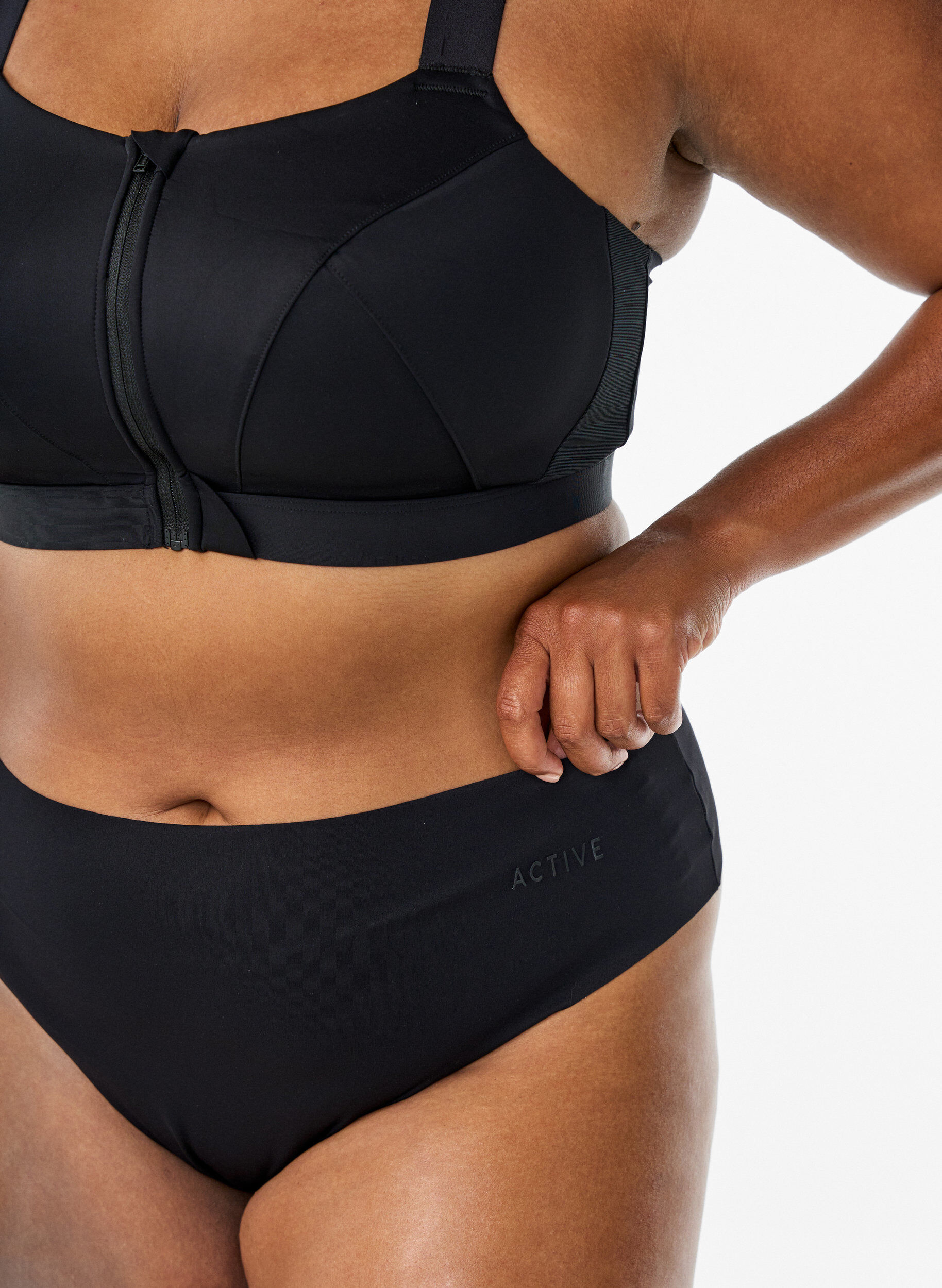 Zizzi2-pack onzichtbare G-string trainingspanties, Zwart, Model image number 2