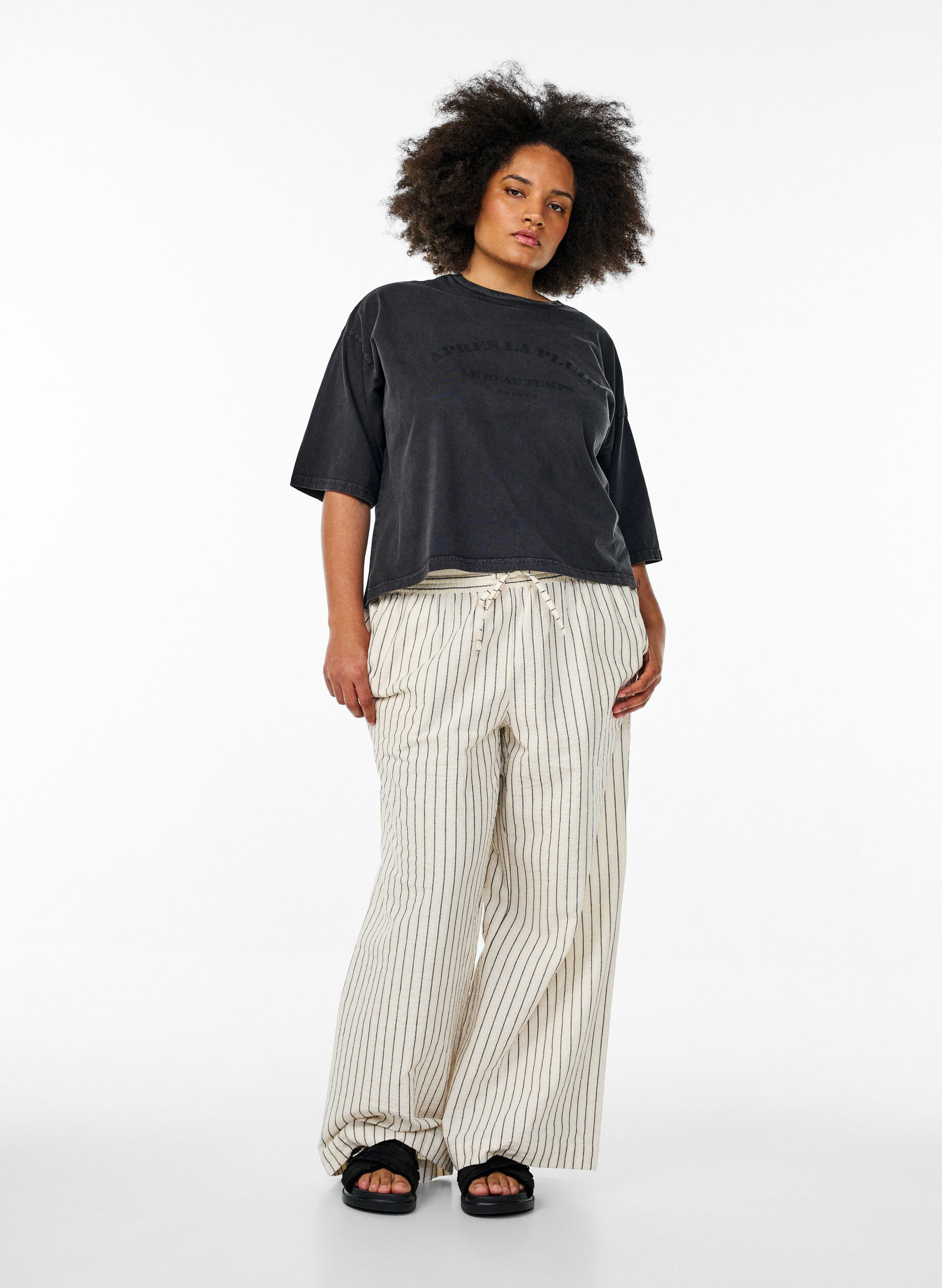 ZizziKort T-shirt met een losse pasvorm, Grijs, Model image number 1