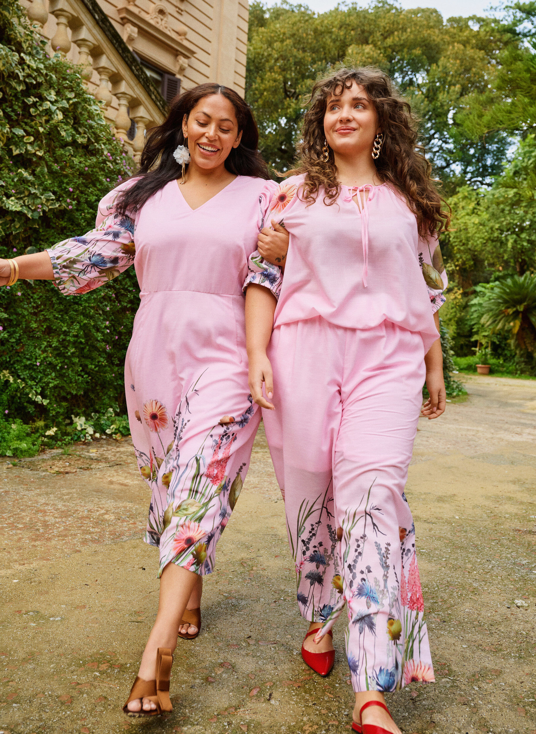 ZizziMidi-jurk met een empirelijn en bloemenprint, Roze, Image image number 0