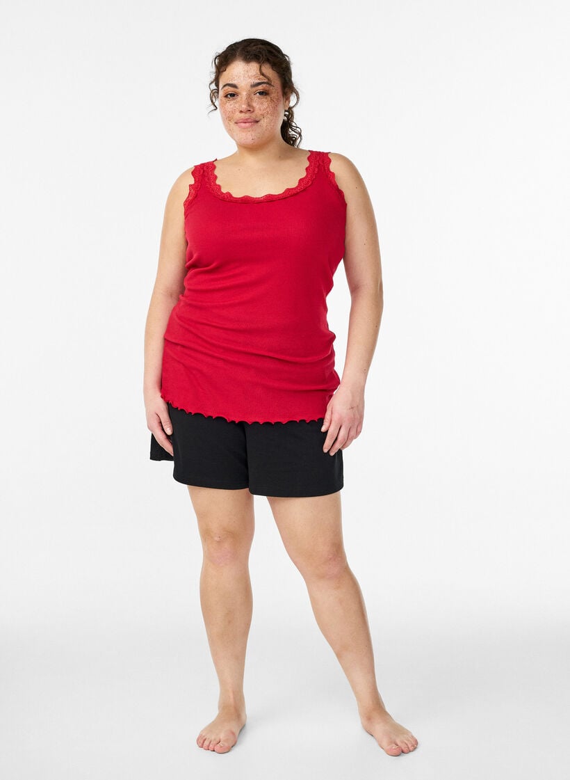 Top met kanten afwerking, Rood, Model image number 1