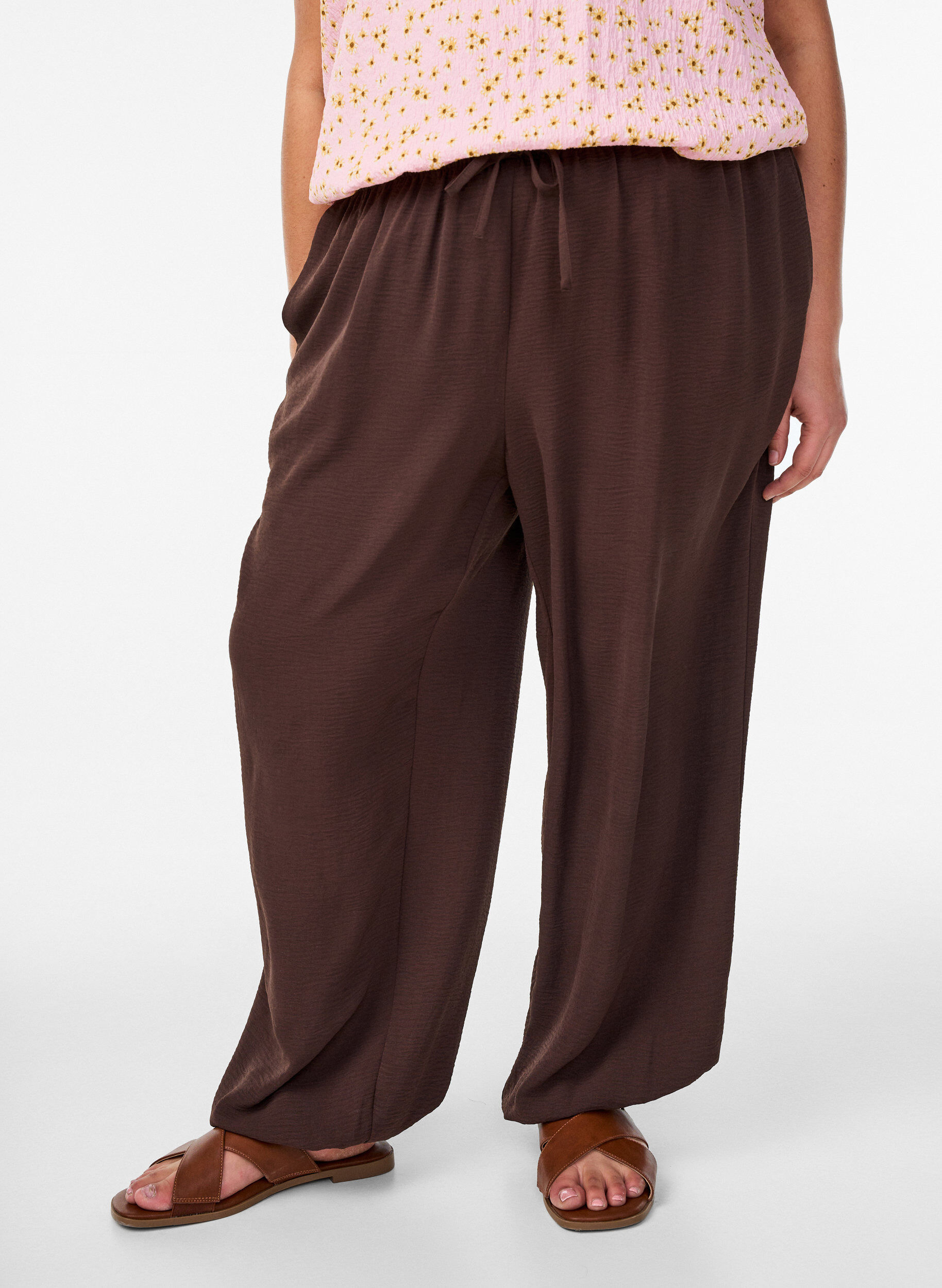 ZizziBallonbroek met hoge taille, Bruin, Model image number 2