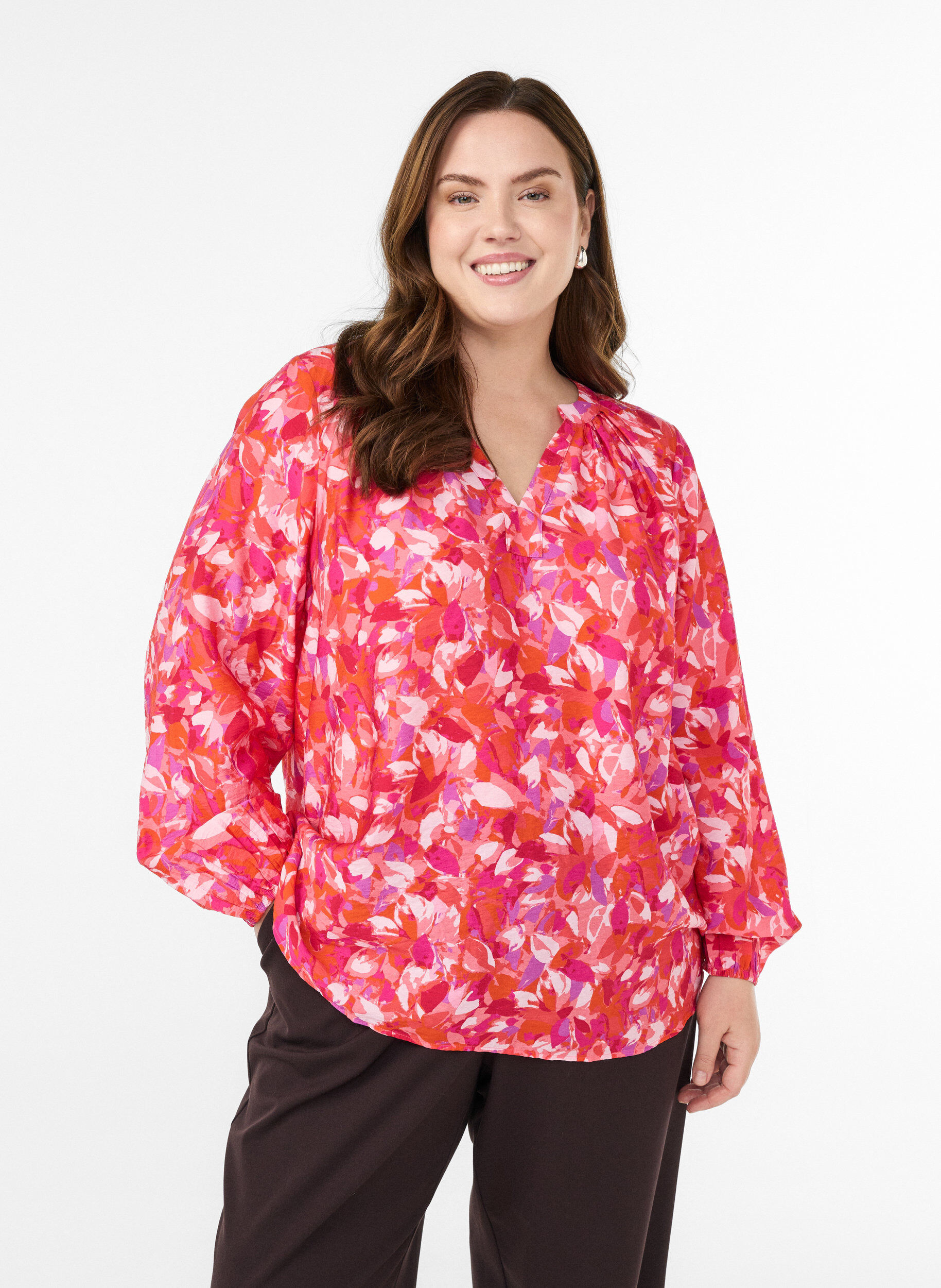 Blouse met V-hals en grafisch bladpatroon, Roze, Model