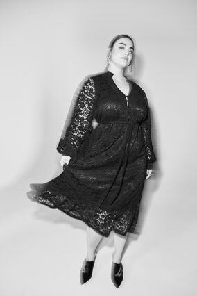 ZizziKanten jurk, , Model