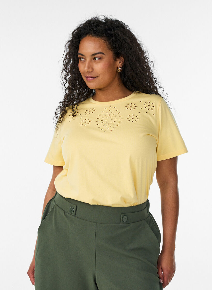 T-shirt van biologisch katoen met open broderie, Geel, Model image number 0