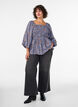 Blouse met smock en vierkante halslijn, Blauw, Model image number 1