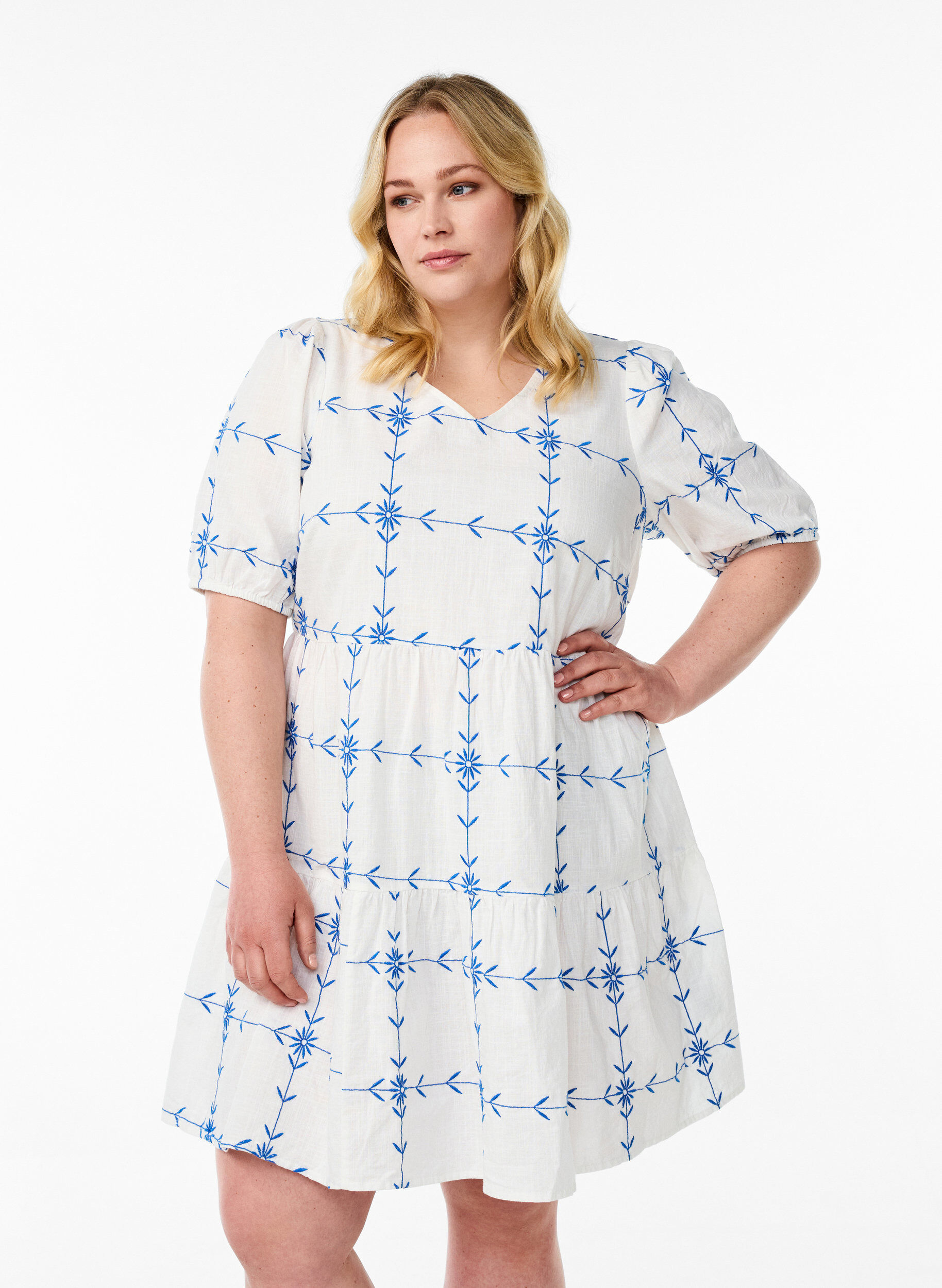 Korte jurk met V-hals en borduurwerk, Wit, Model