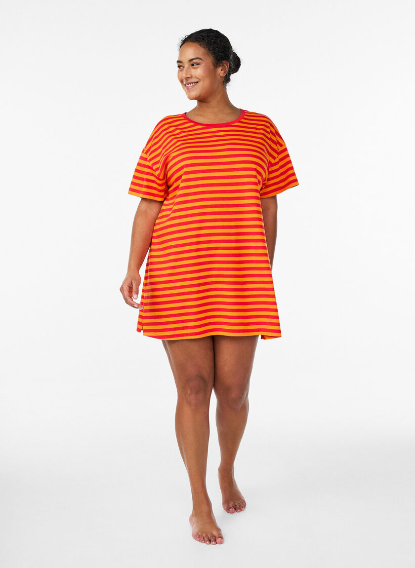 Lang gestreept nacht T-shirt, Rood, Model image number 1