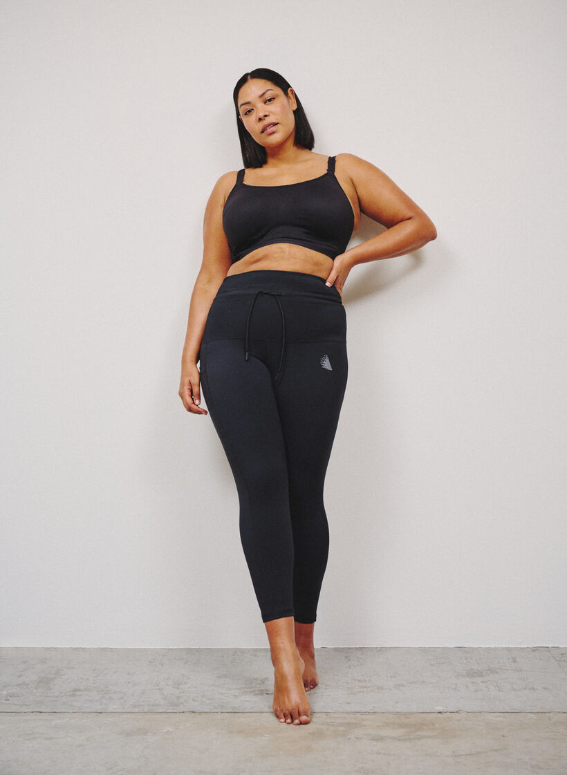 High-waisted 7/8 training panties met een zak, Zwart, Image image number 0