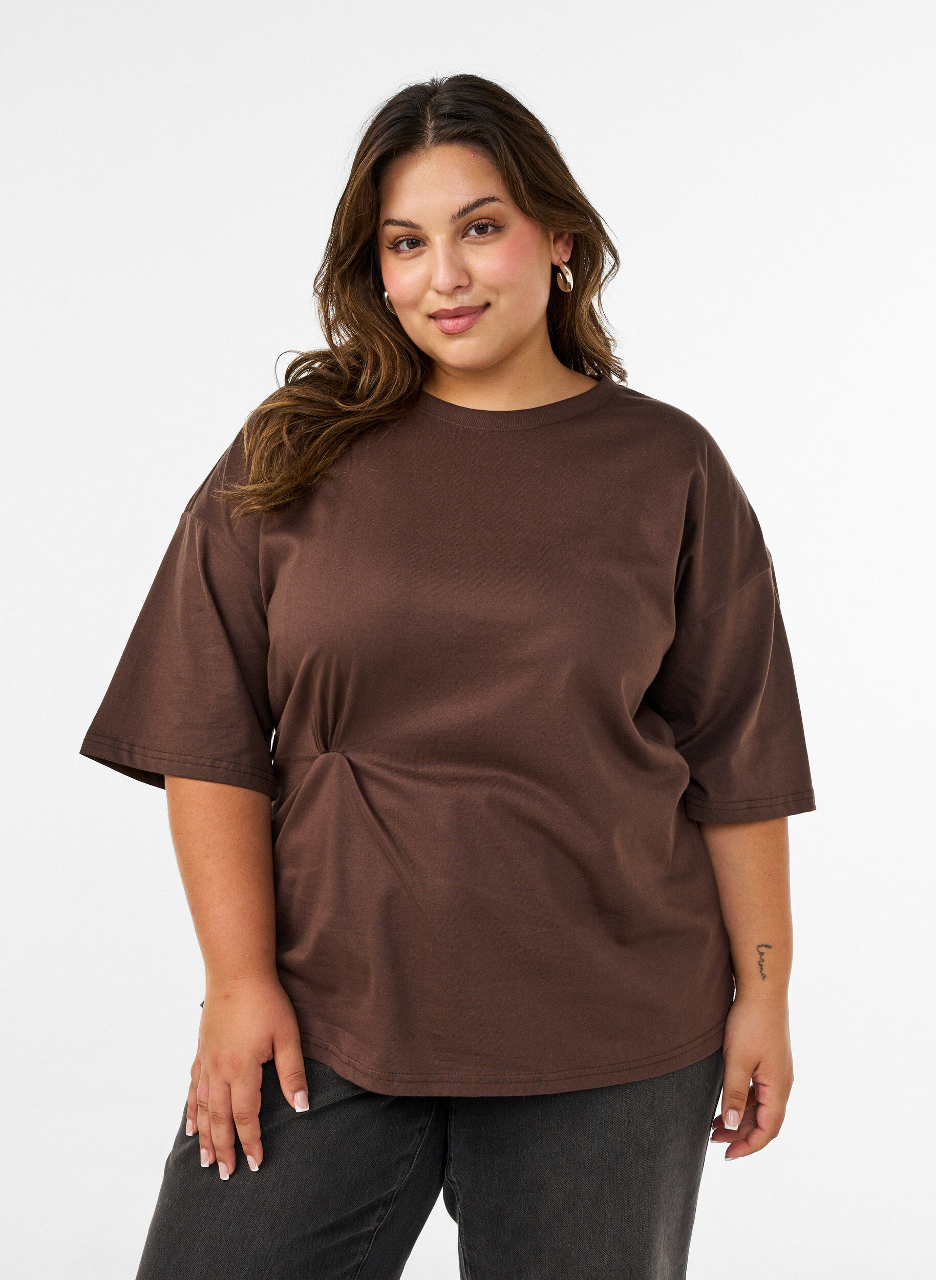T-shirt met gedrapeerd detail, Bruin, Model
