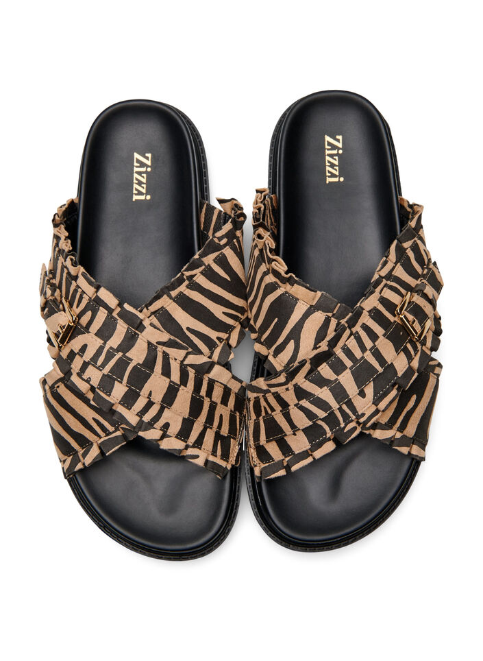 Wide fit - Instapsandaal met ruche details, Zebra AOP, Packshot