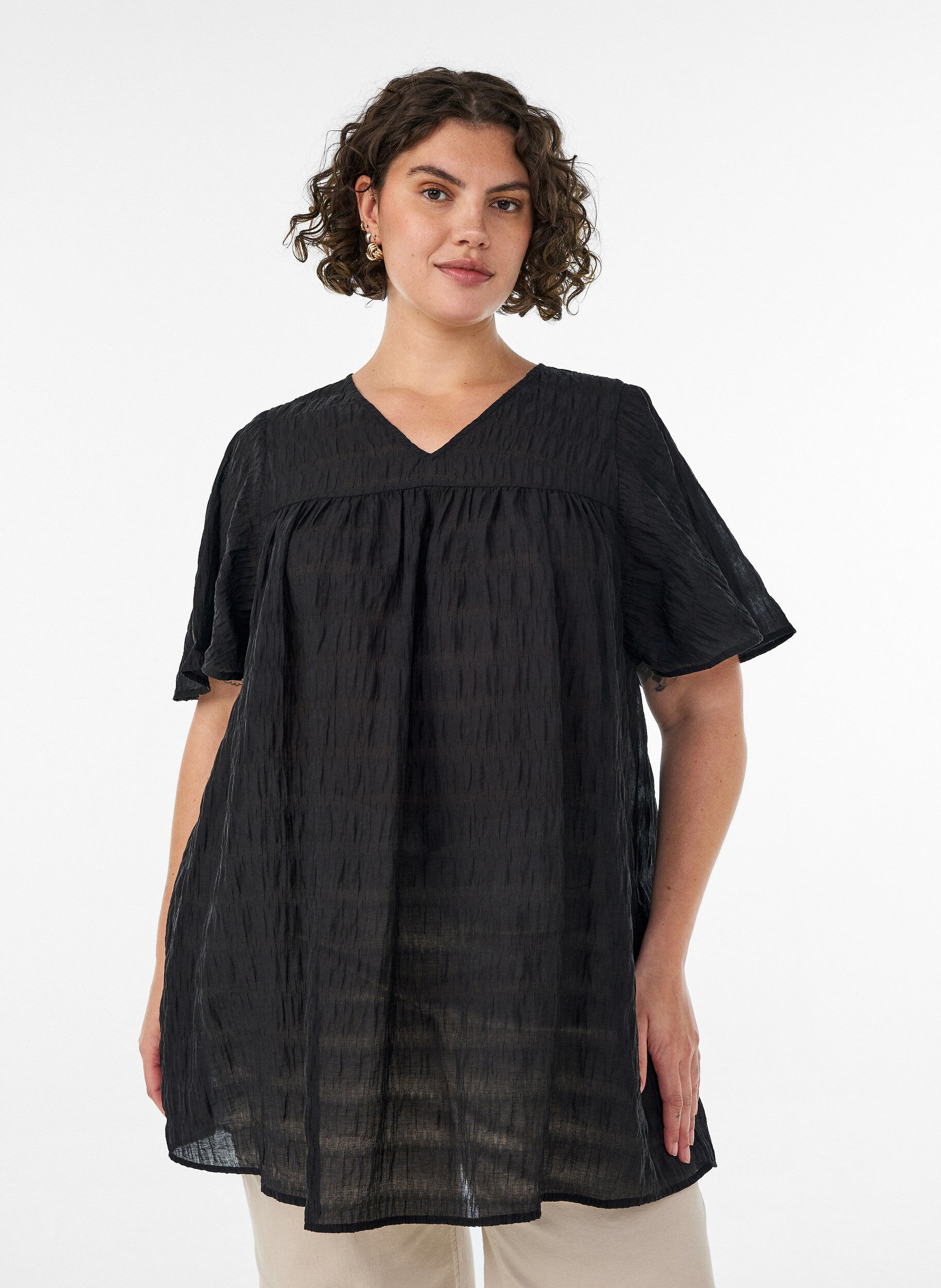 Tuniek in lyocell met vlindermouwen, Zwart, Model