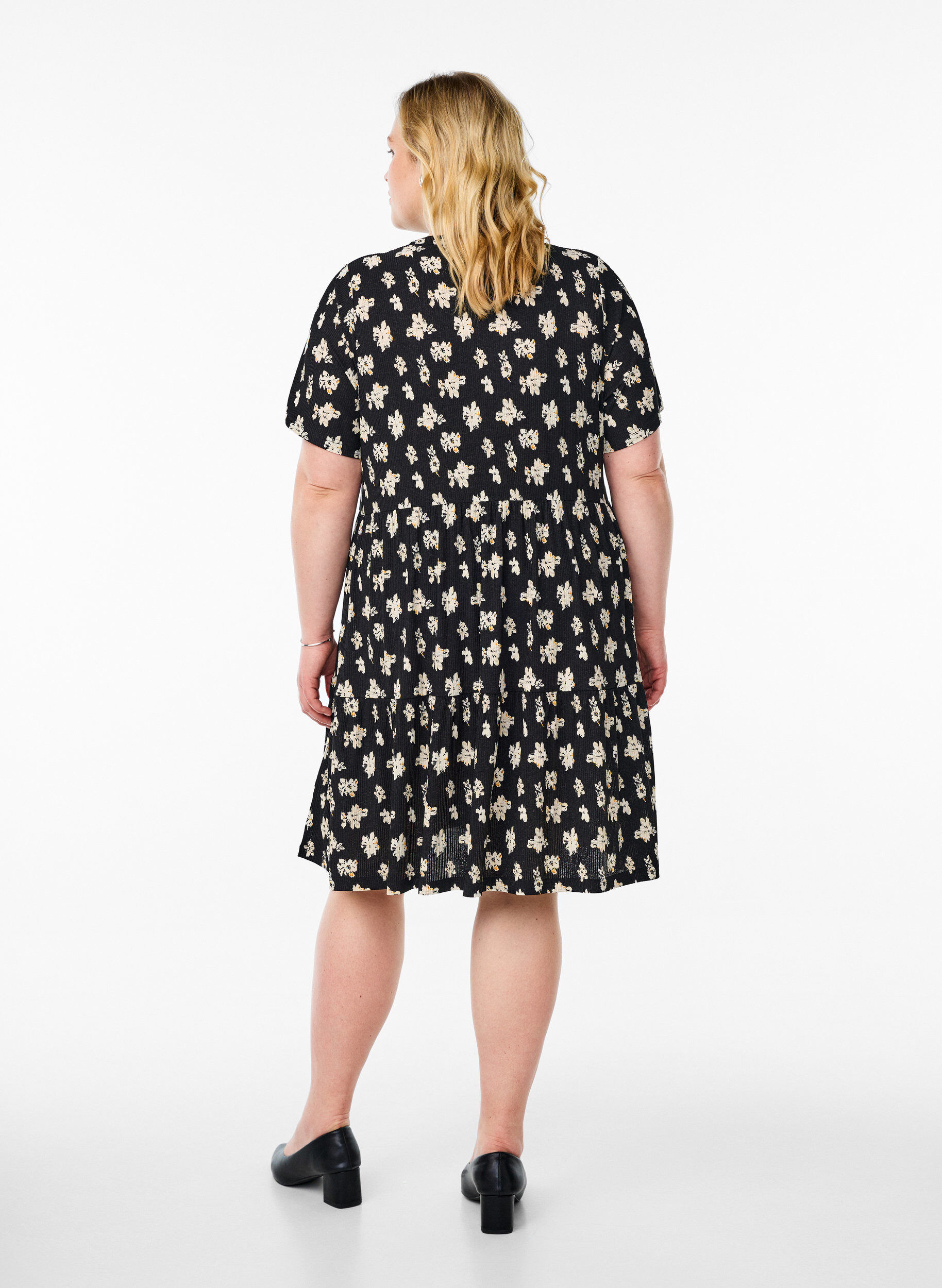 Zizzi Robe &agrave; motifs avec empi&egrave;cements, Noir, Model image number 2