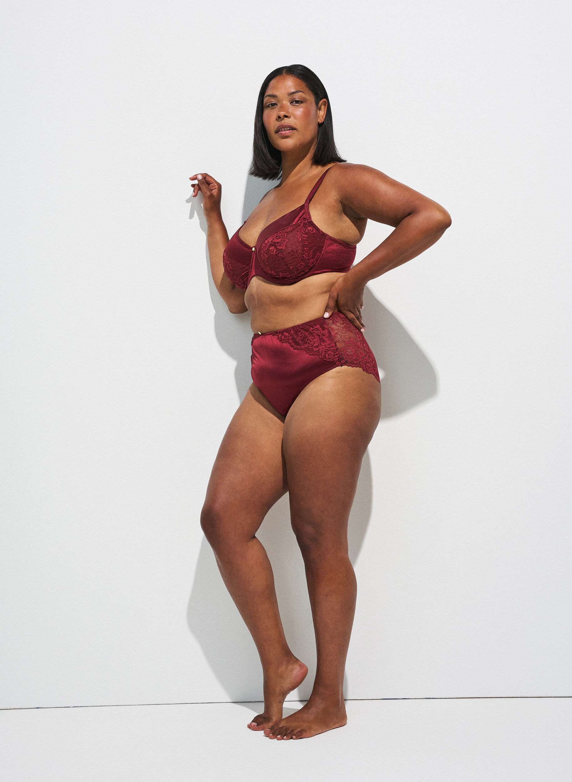Panties met kant en een strikdetail aan de achterkant, Donker Bordeaux, Model