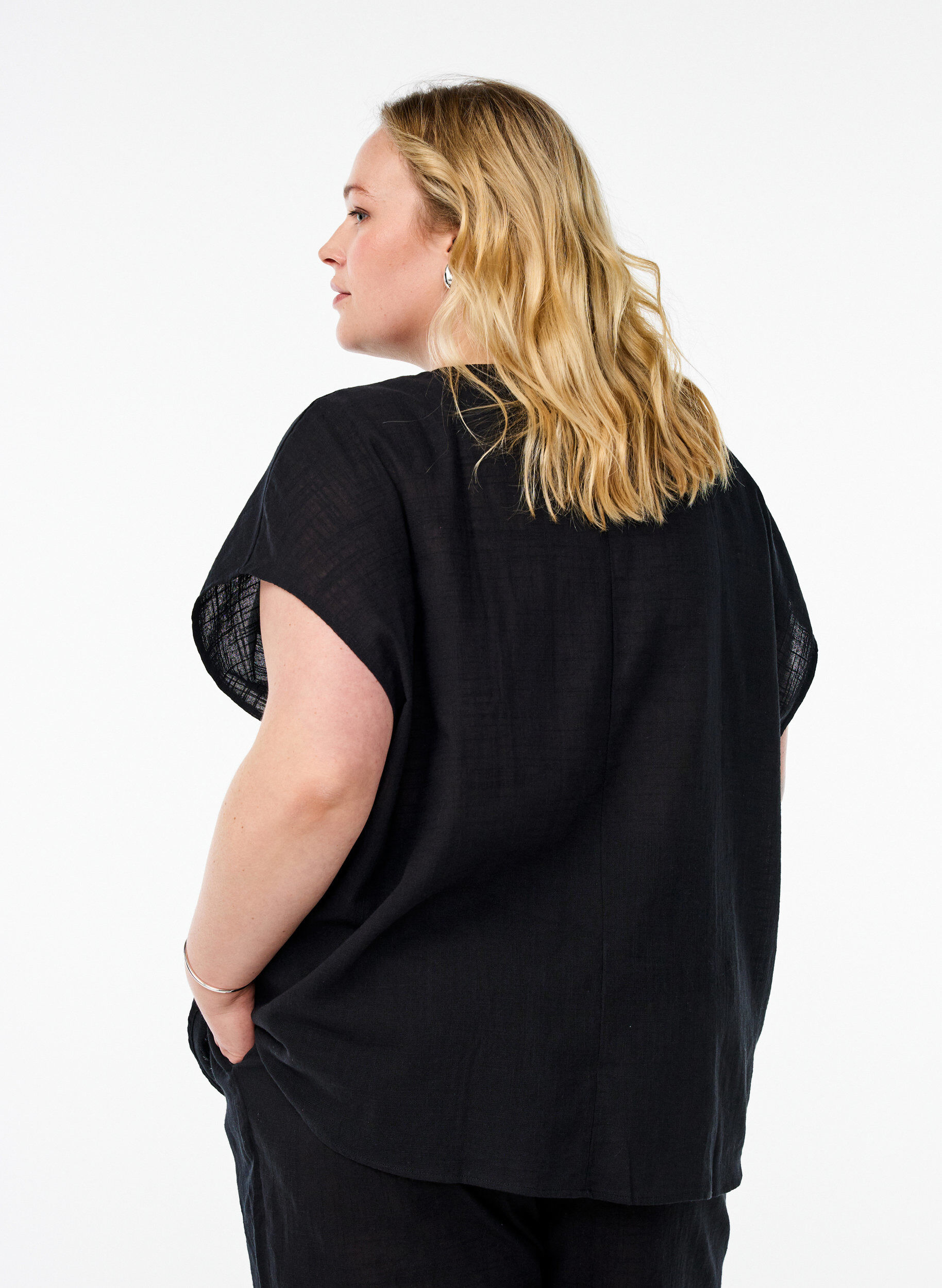 ZizziFLASH - Losse blouse met kapmouwen, Zwart, Model image number 2