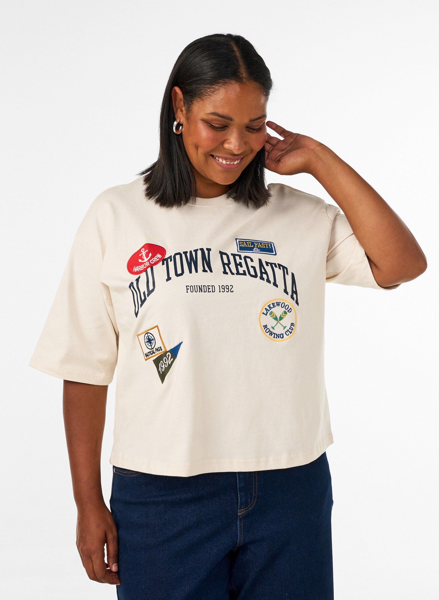 T-shirt met tekstprint en badges, Beige, Model