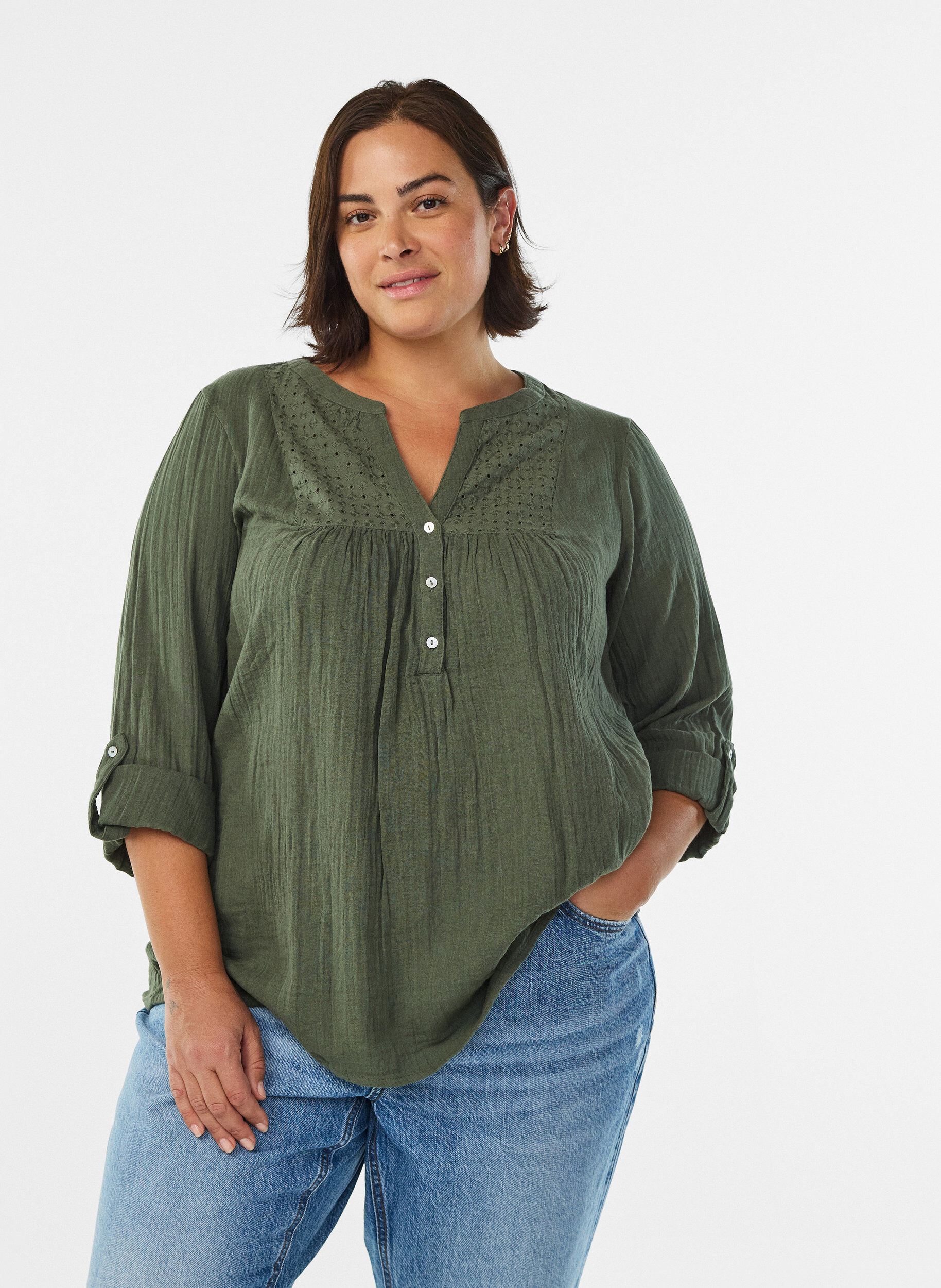 Blouse in katoenen mousseline met broderie anglaise, Groen, Model
