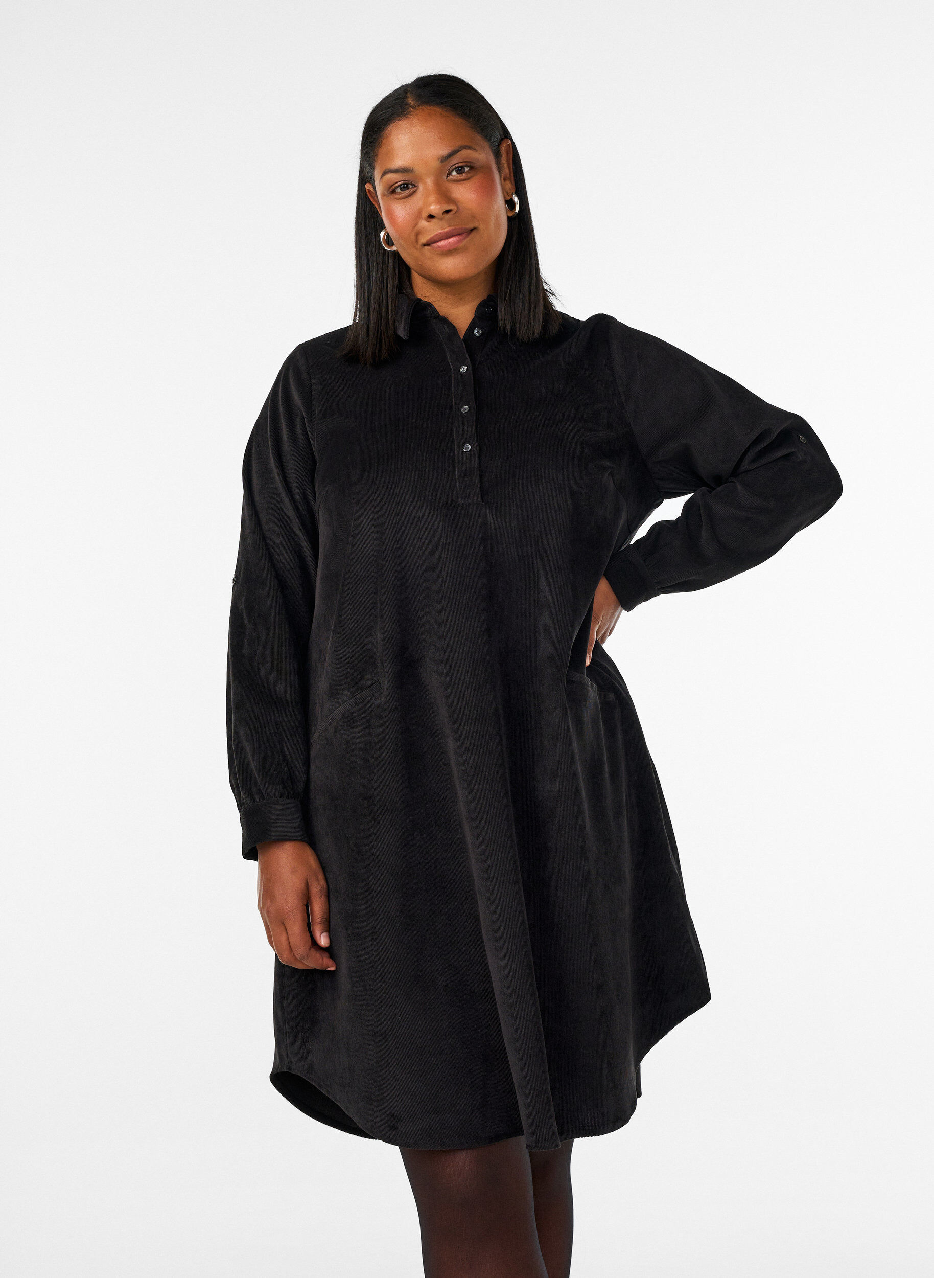 Corduroy overhemdjurk met kraag en knoopsluiting, Zwart, Model