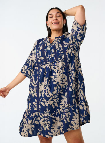 ZizziKorte viscose jurk met kanten afwerking en een A-lijn snit, Blauw, Image image number 0