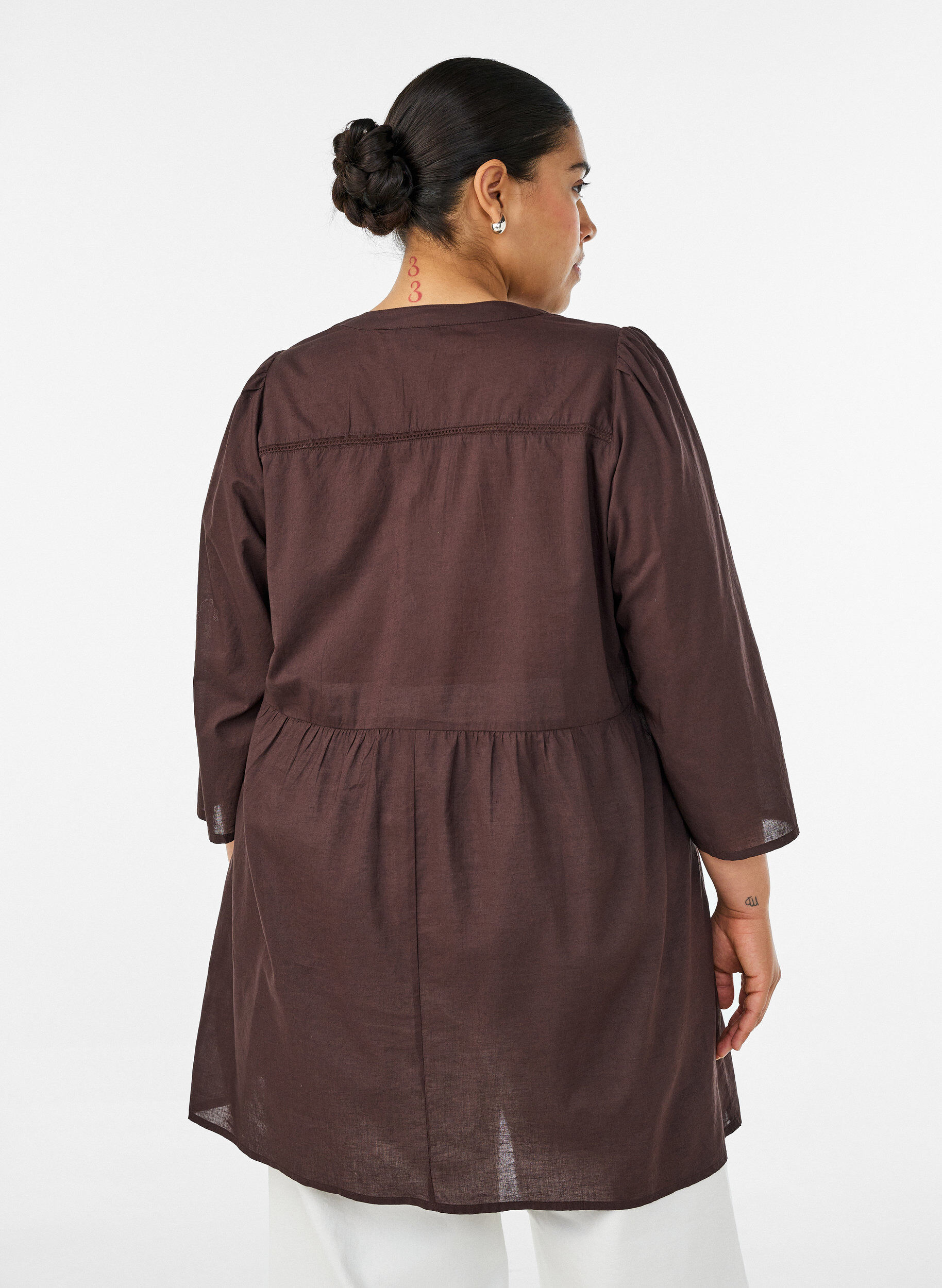 ZizziKatoenen tuniek met V-hals en crochet detail, Bruin, Model image number 2