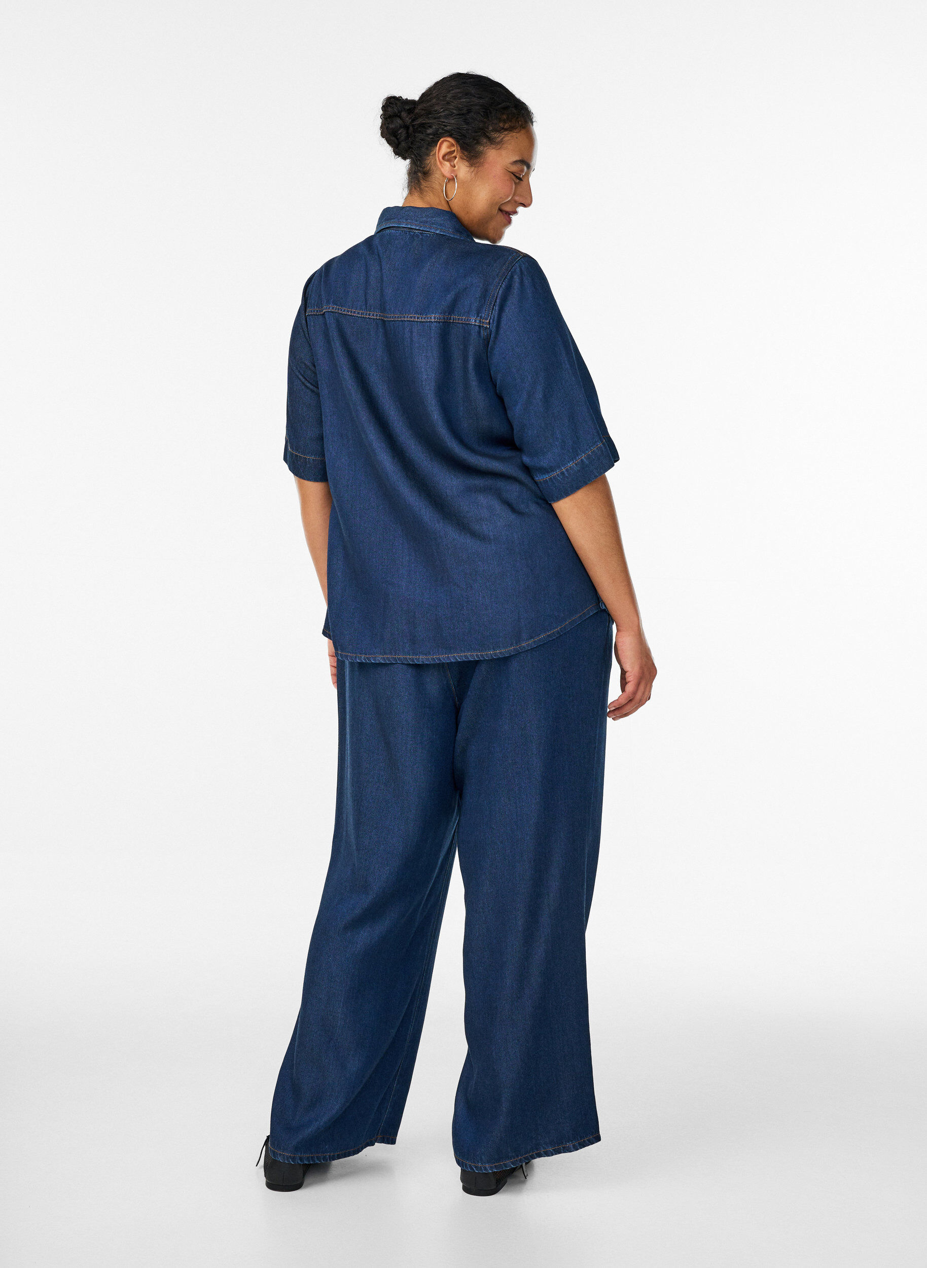 ZizziLyocell broek met wide fit en denimlook, Blauw, Model image number 1