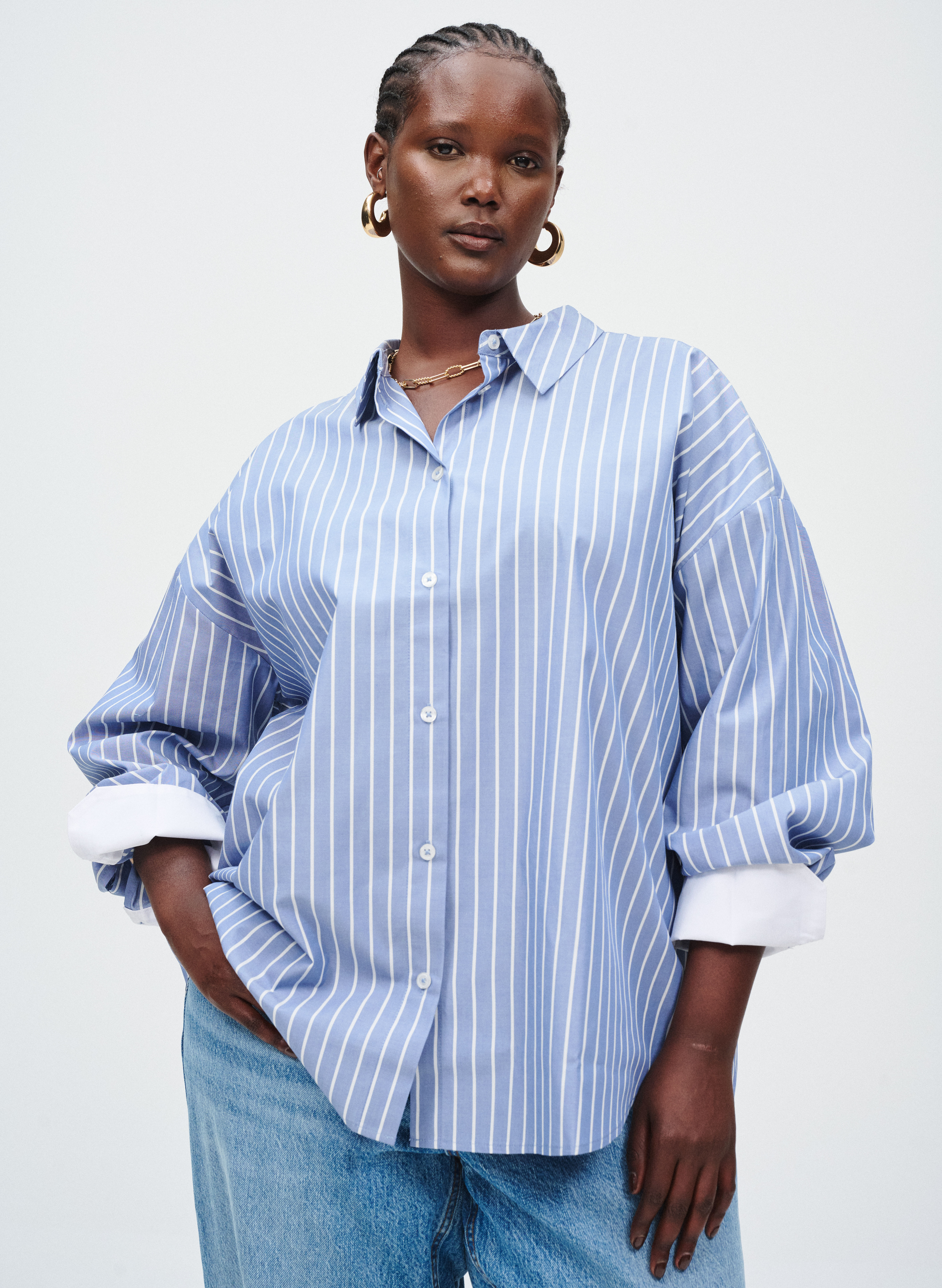 Blauw shirt met strepen, , Model