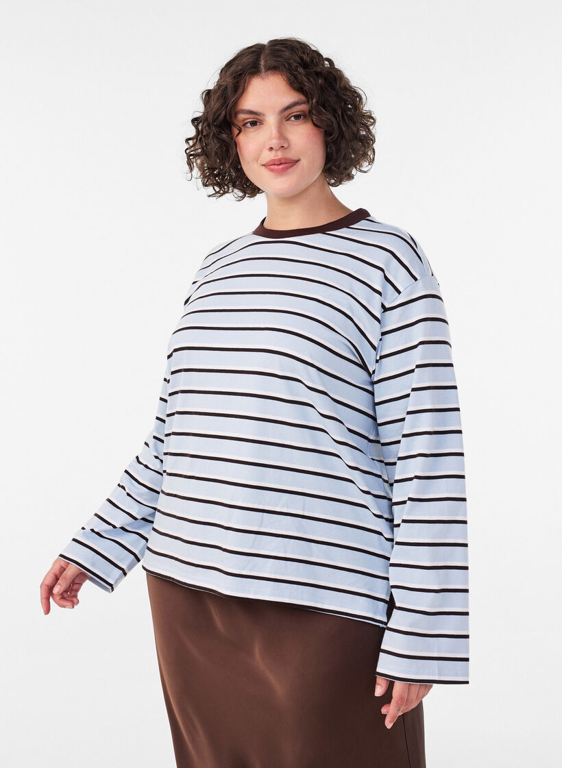 Basic T-shirt met lange mouwen, Blauw, Model