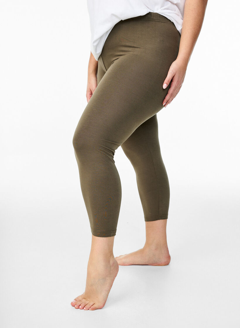 Basic 3/4-legging in viscose, Groen, Model image number 0