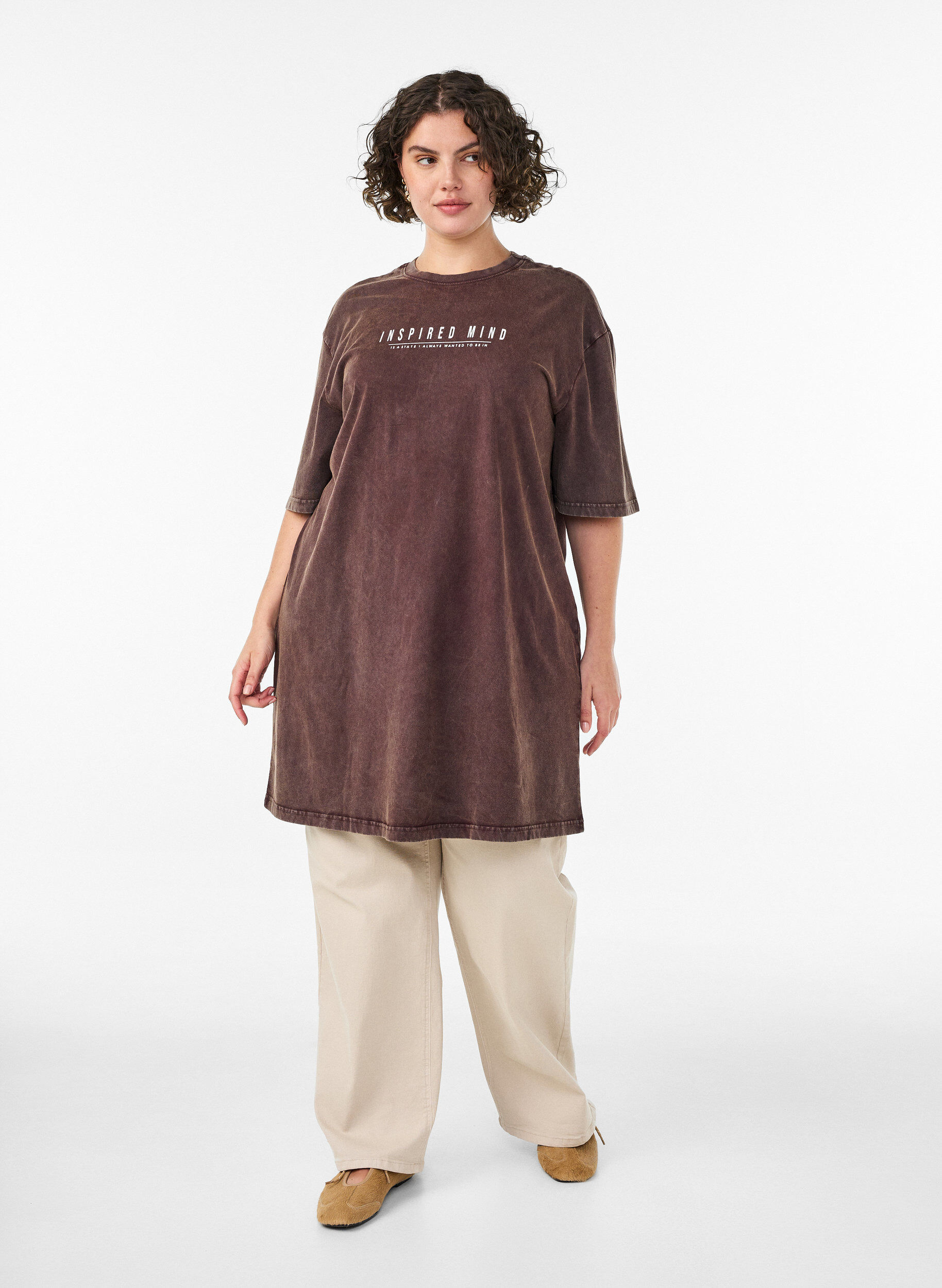 ZizziLosse T-shirt jurk met een gewassen look, Bruin, Model image number 1