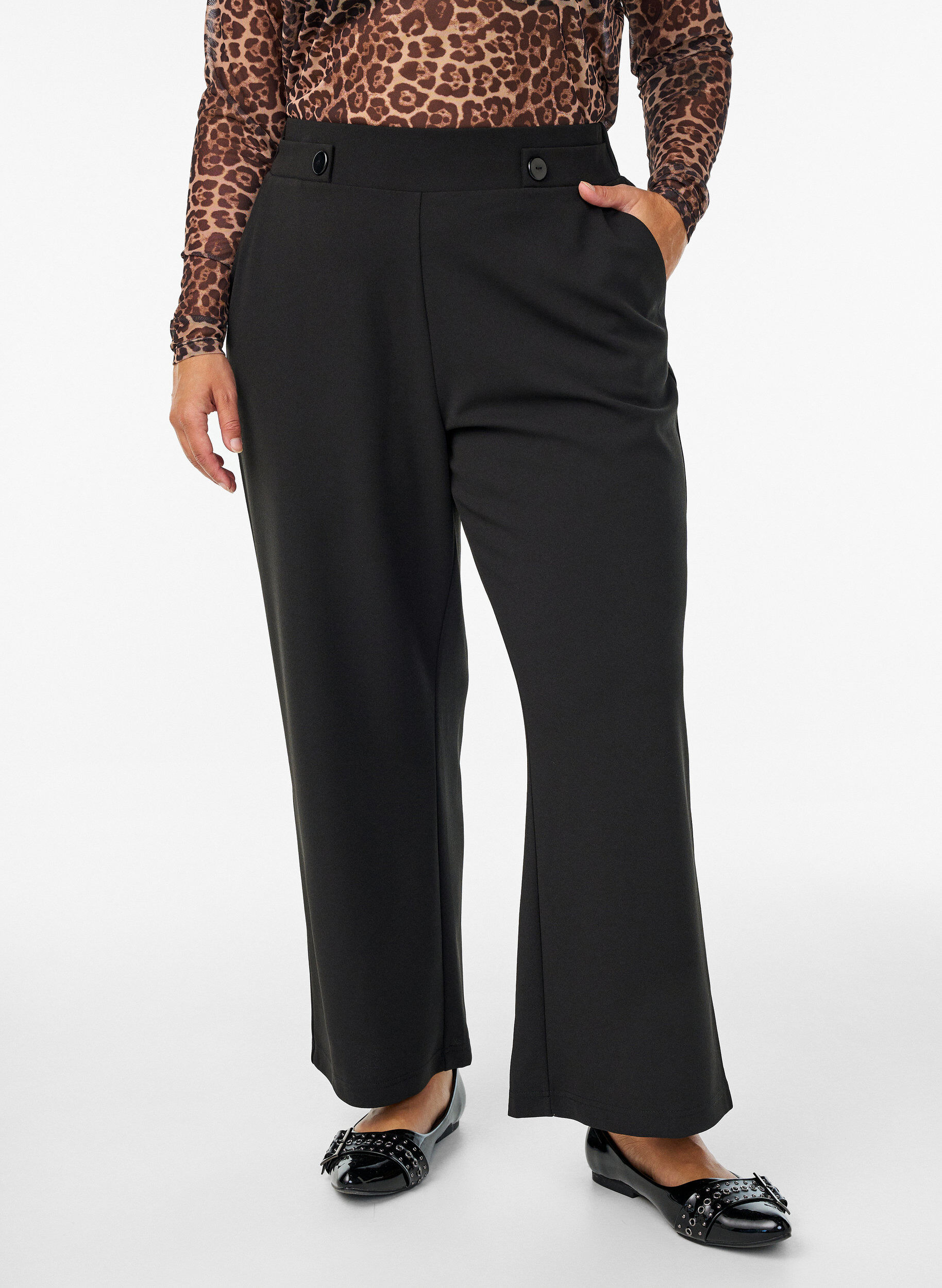 Zizzi Pantalon ample avec poches, Noir, Model image number 2