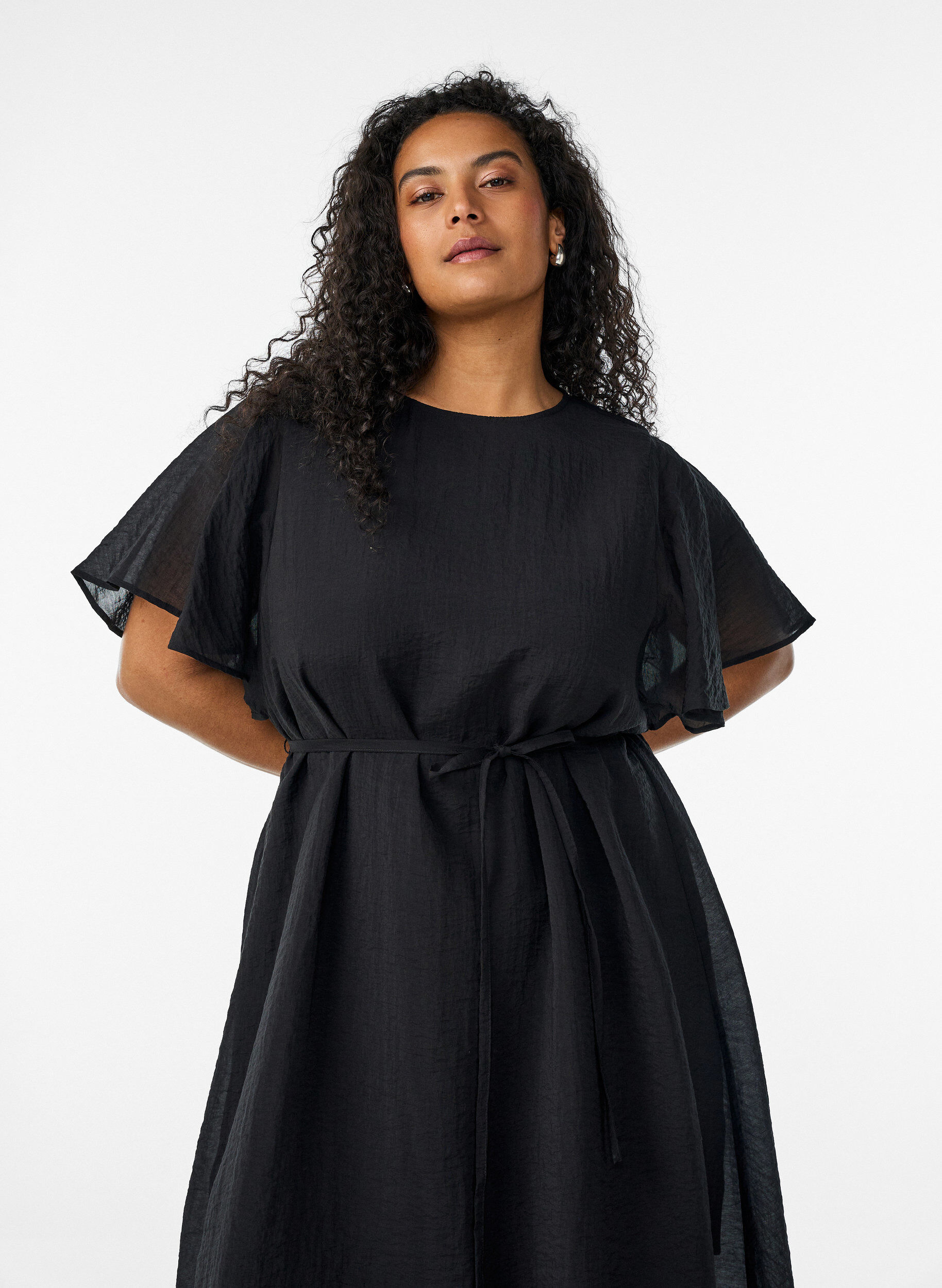 ZizziEnkellange jurk met vlindermouwen en strikceintuur, Zwart, Model image number 2