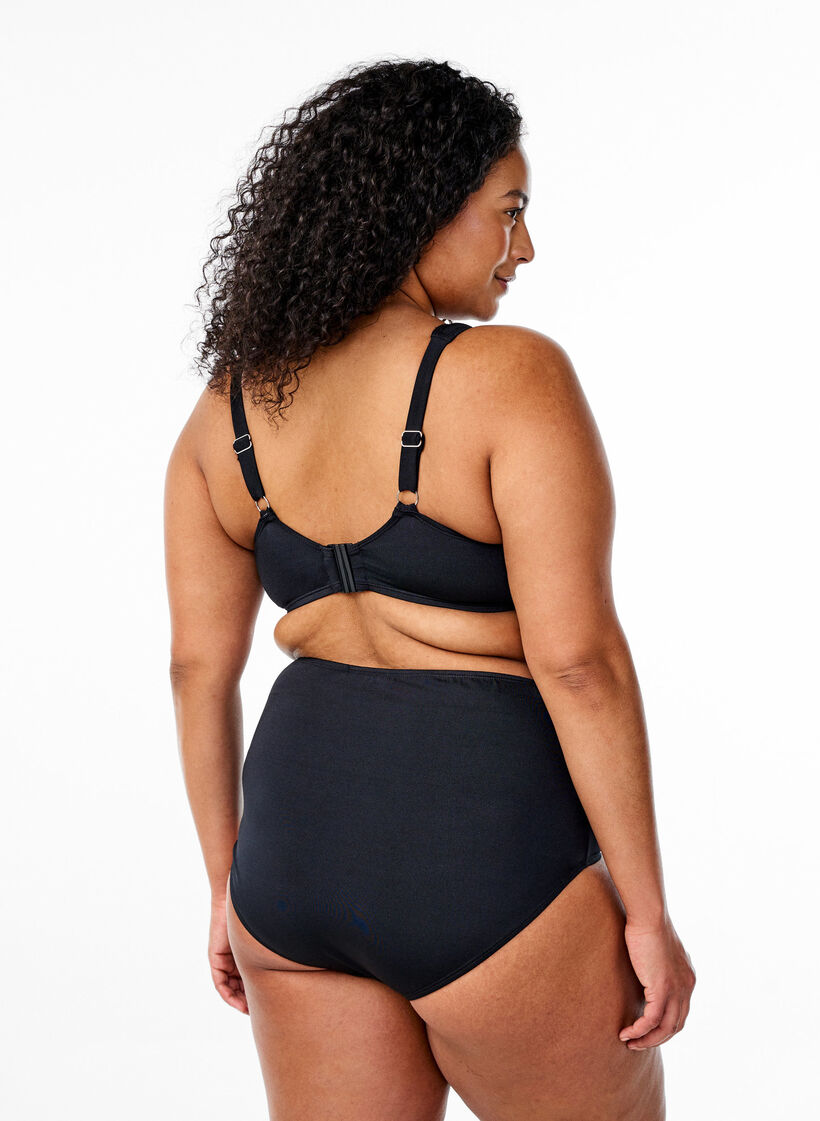 Volledig dekkende bikinitop met beugel, Black, Model