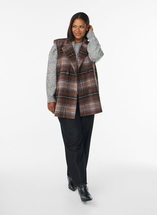 ZizziLang geruit vest, Brown Blue Check , Model image number 1