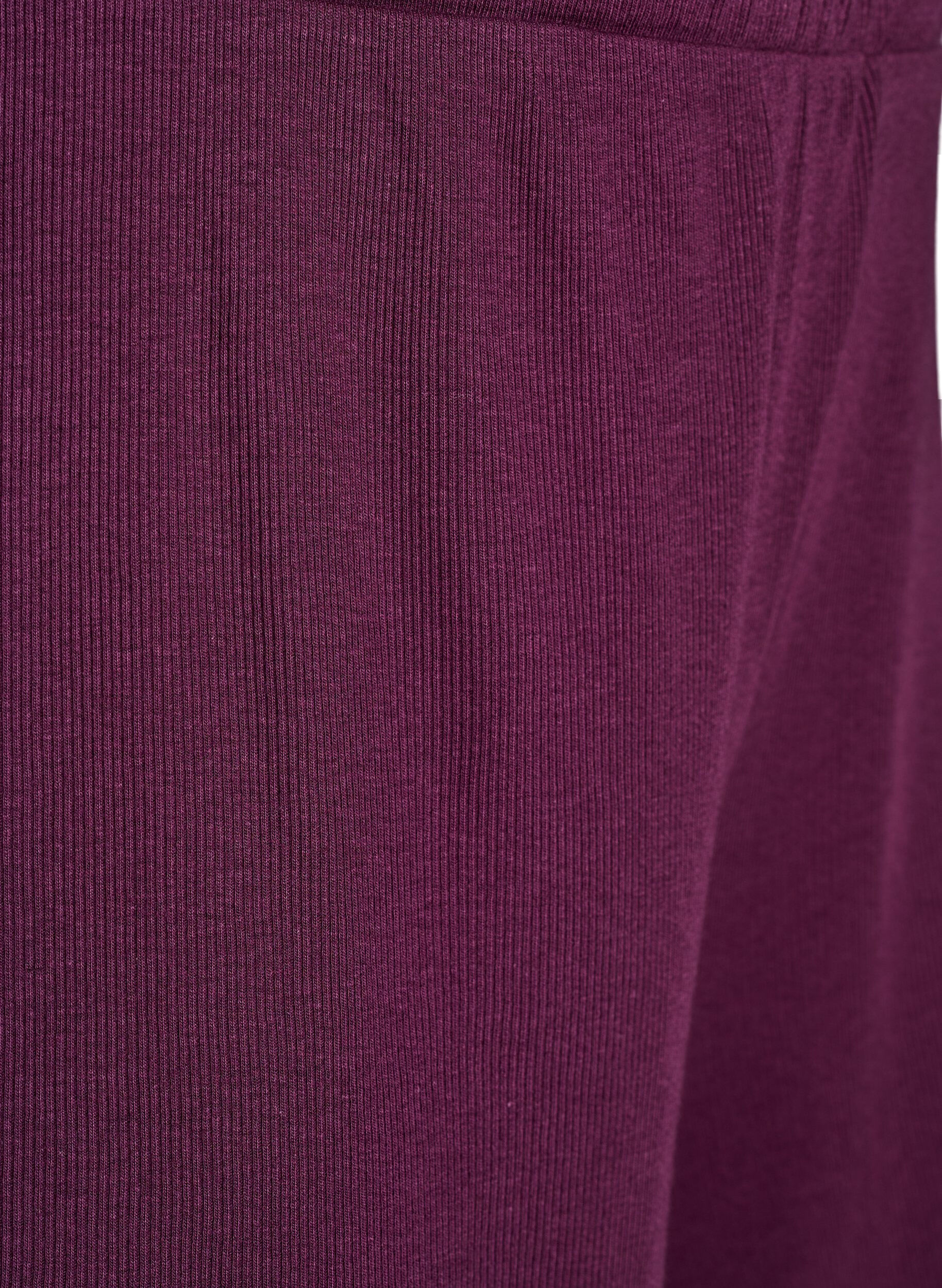 ZizziShort de nuit ample &agrave; texture c&ocirc;tel&eacute;e et bordure en dentelle, Bordeaux fonc&eacute;, Packshot image number 2