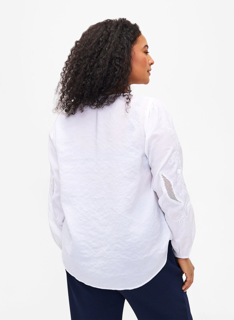 Blouse van Tencel&trade; Modal met geborduurde details, Bright White, Model image number 1