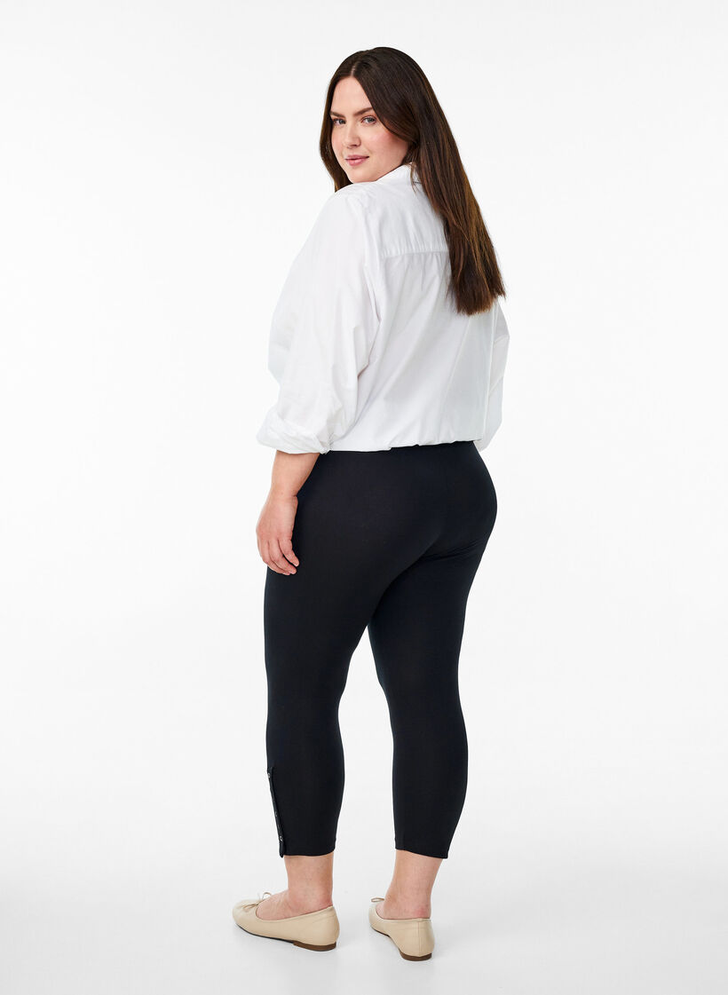 Een 3/4 legging met knopen, Zwart, Model image number 2