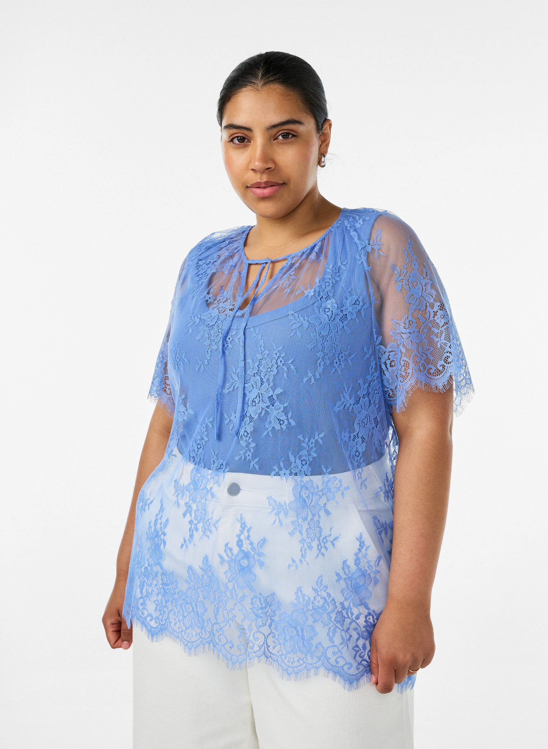 Korte mouwen kanten blouse met striksluiting, Paars, Model