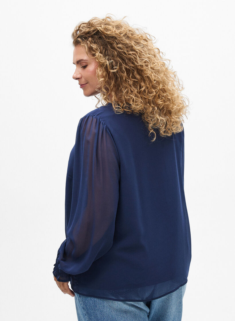 Blouse met doorschijnende mouwen en smockdetails, Blauw, Model image number 2
