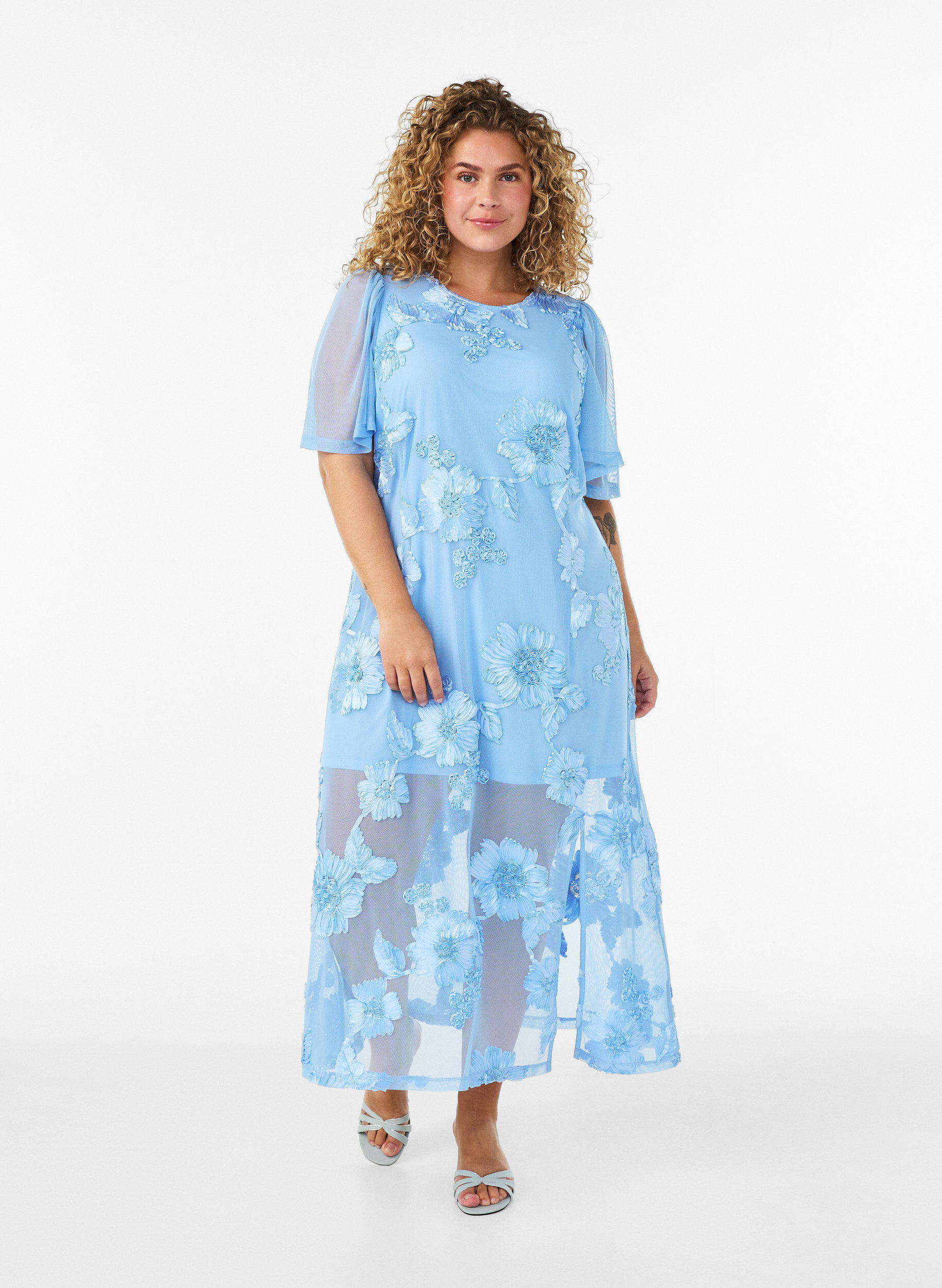 Meshjurk met bloemenapplicaties, Blauw, Model