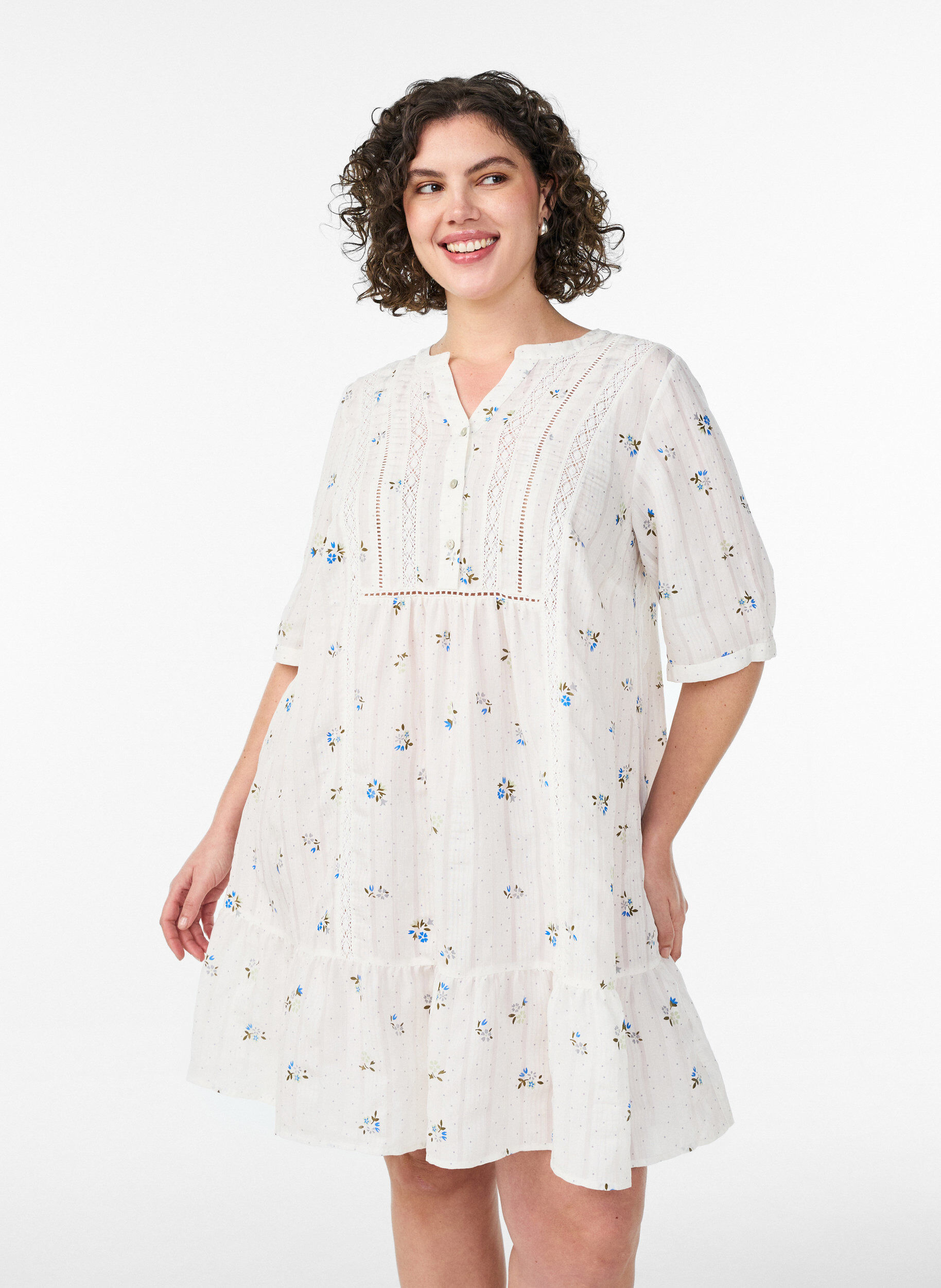 ZizziKorte viscose jurk met kanten rand en A-lijn snit, Vanille, Model image number 0