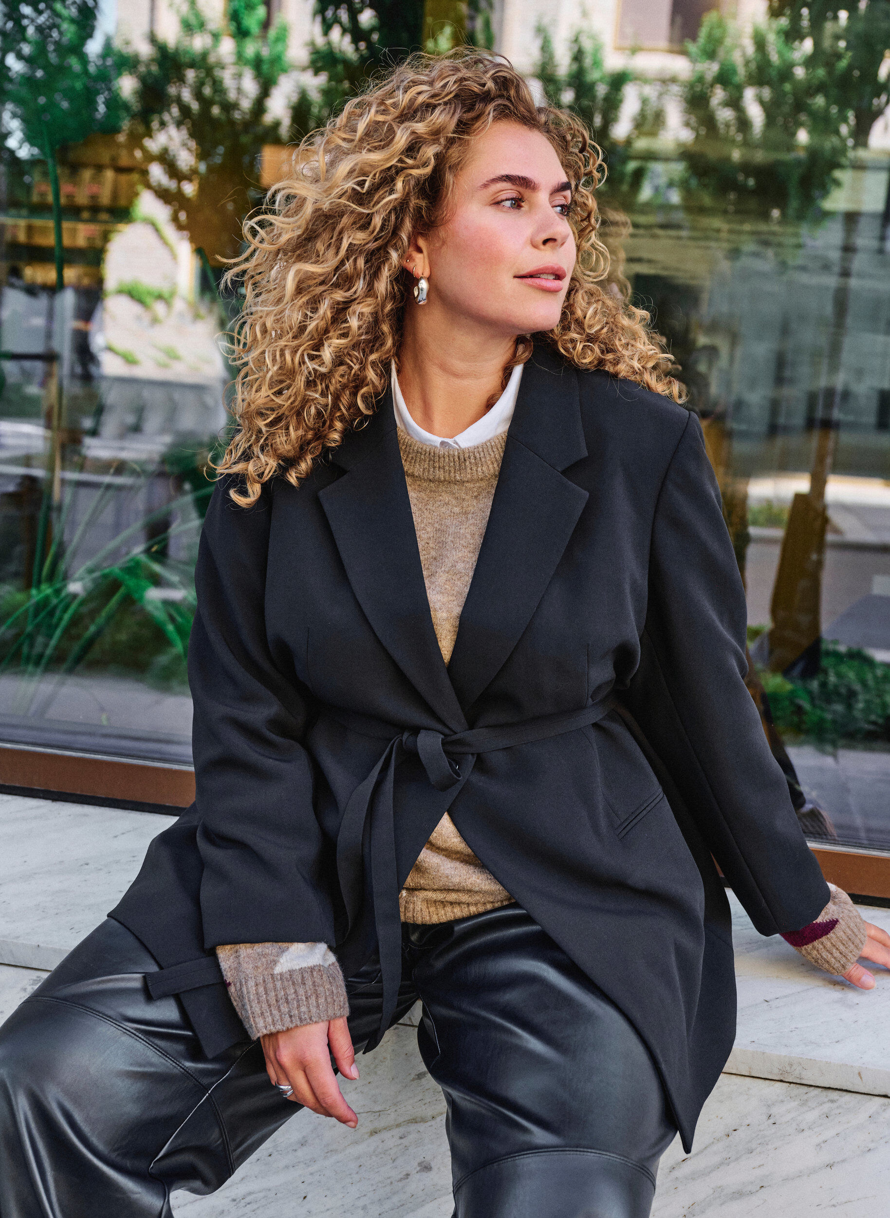 Blazer met afneembare strikceintuur