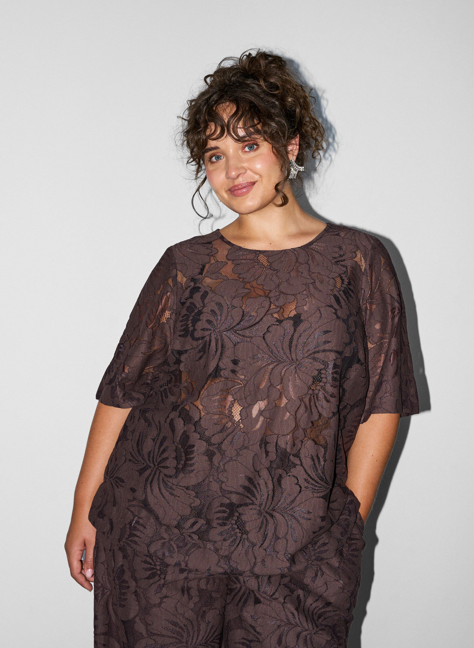 Kanten blouse met korte mouwen, Bruin, Model